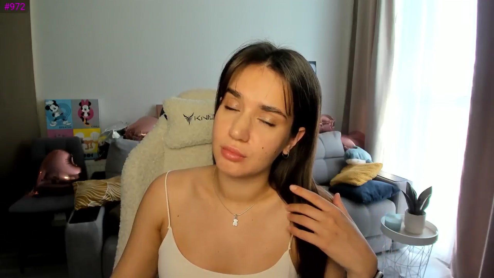 Gallery image thumbnail from Ellies_Smile's myfreecams stream on, 05/27/2025, 09:58 image 13 of 20