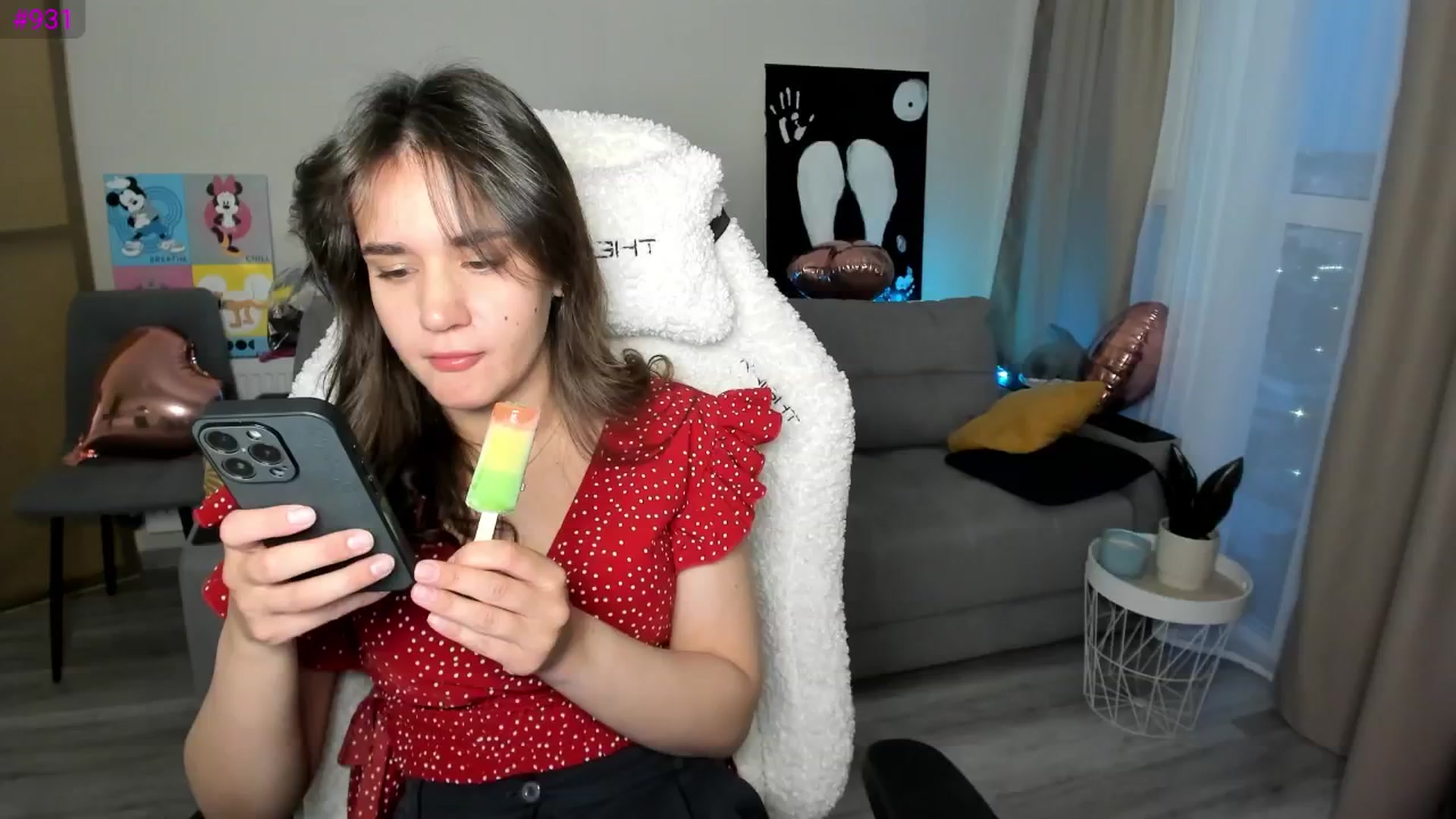 Gallery image thumbnail from Ellies_Smile's myfreecams stream on, 05/27/2025, 17:31 image 7 of 20