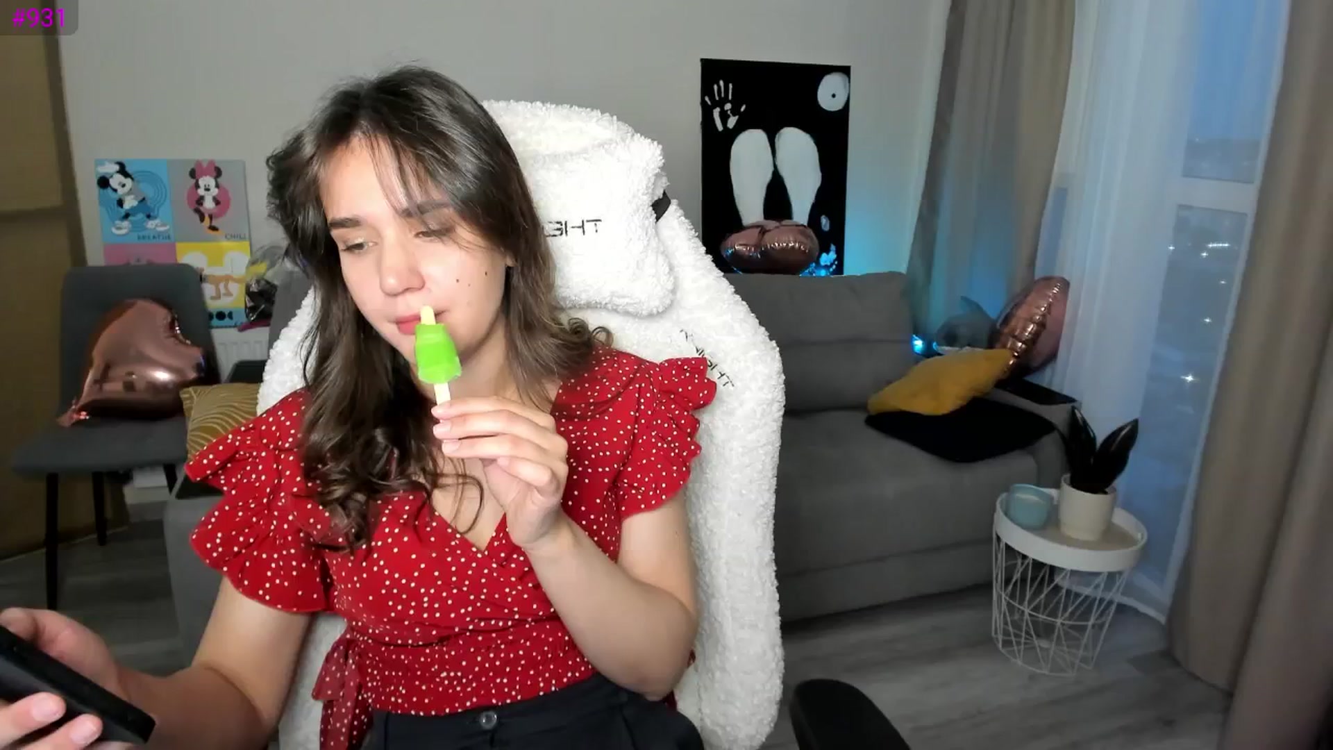 Gallery image thumbnail from Ellies_Smile's myfreecams stream on, 05/27/2025, 17:31 image 11 of 20