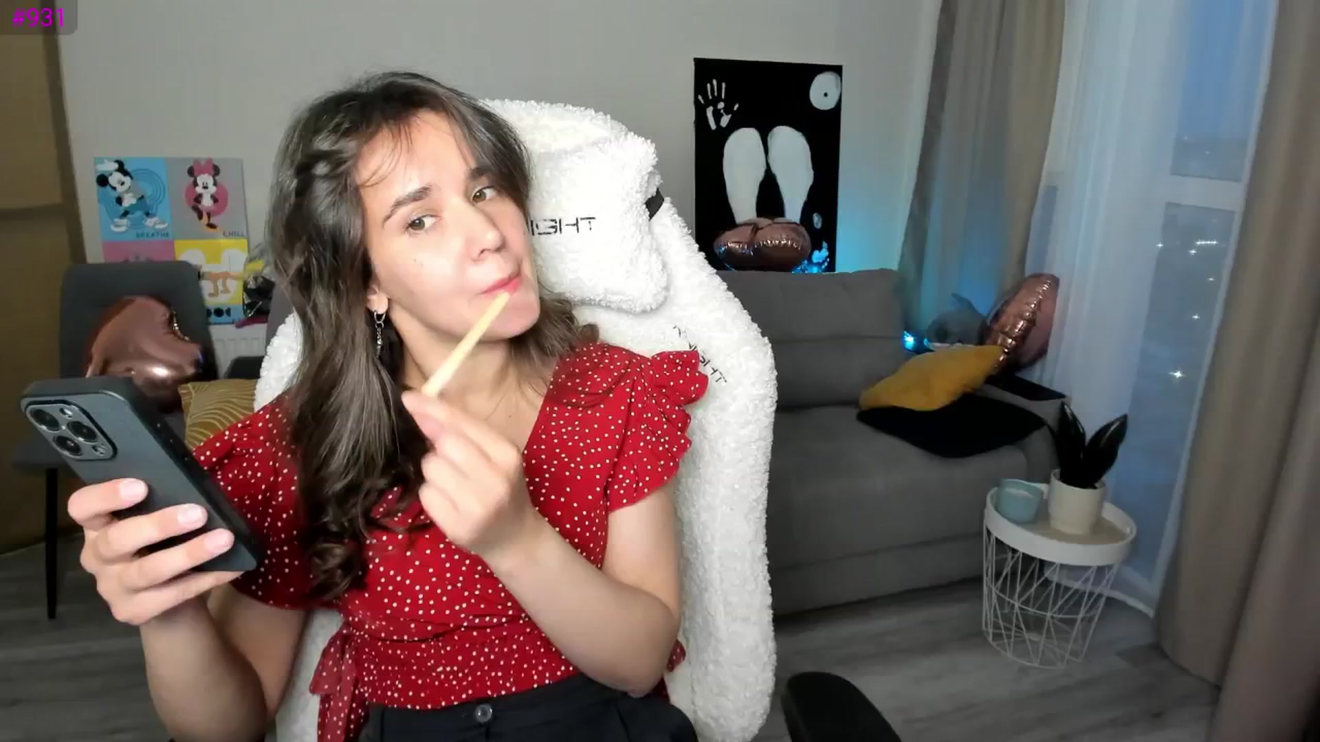 Gallery image thumbnail from Ellies_Smile's myfreecams stream on, 05/27/2025, 17:31 image 15 of 20