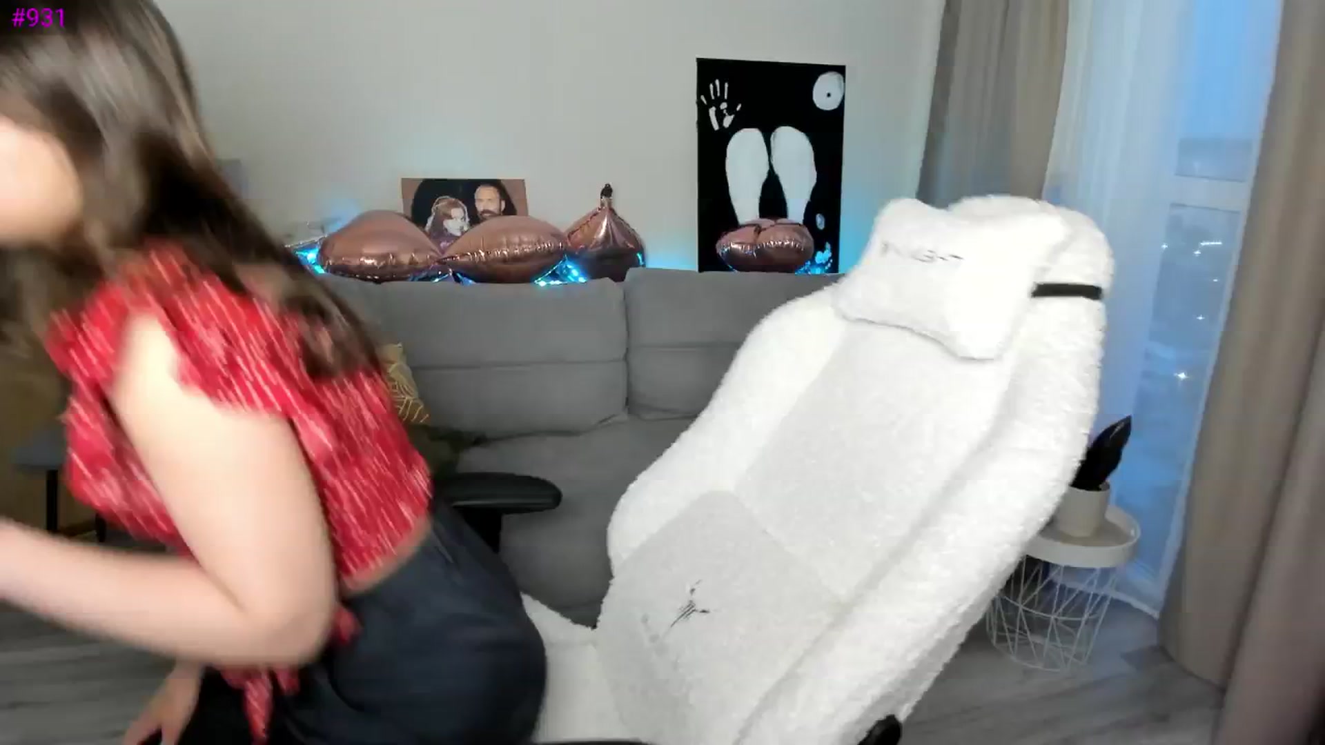 Gallery image thumbnail from Ellies_Smile's myfreecams stream on, 05/27/2025, 17:31 image 3 of 20