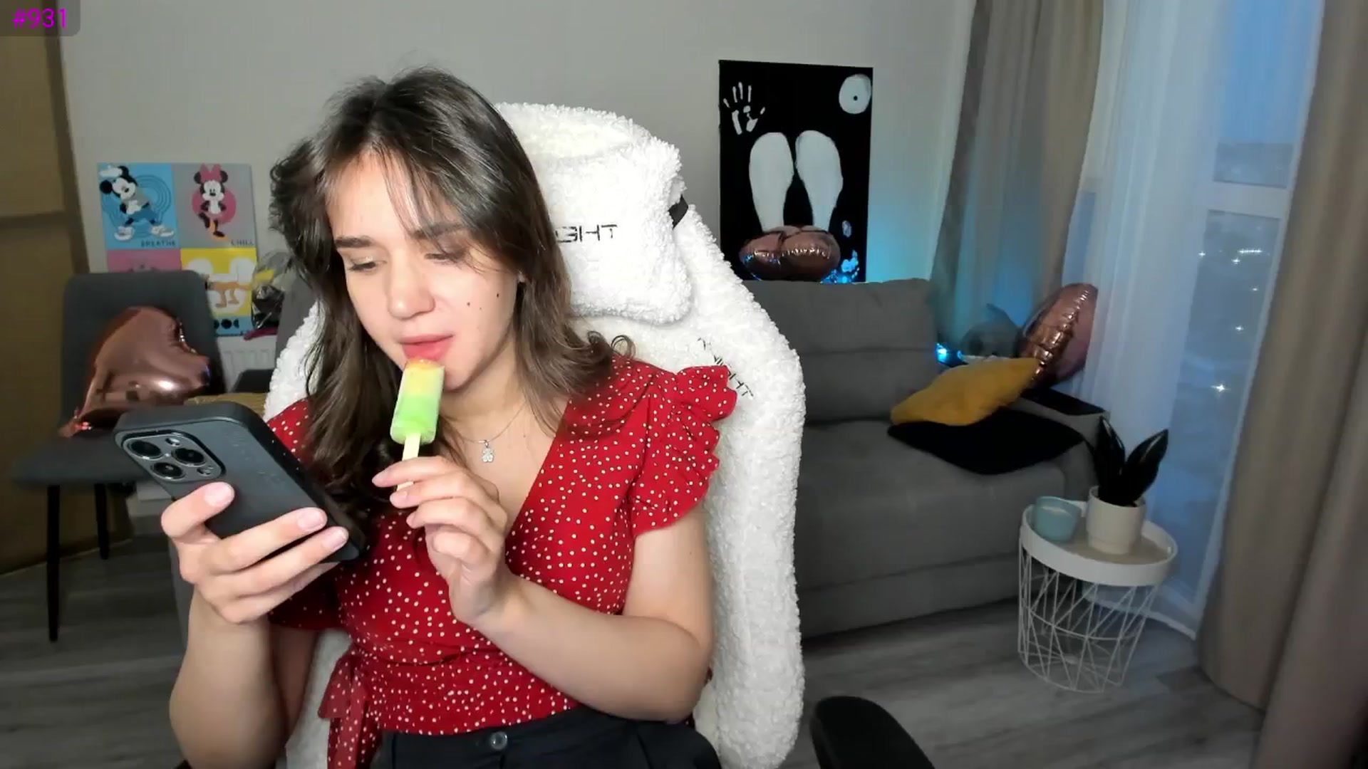 Gallery image thumbnail from Ellies_Smile's myfreecams stream on, 05/27/2025, 17:31 image 8 of 20