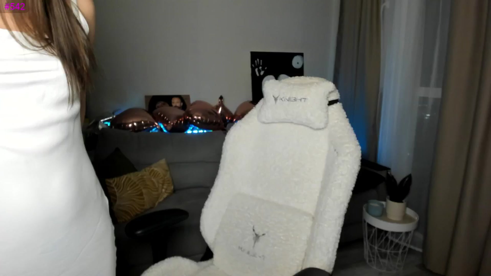 Gallery image thumbnail from Ellies_Smile's myfreecams stream on, 05/28/2025, 18:50 image 17 of 20