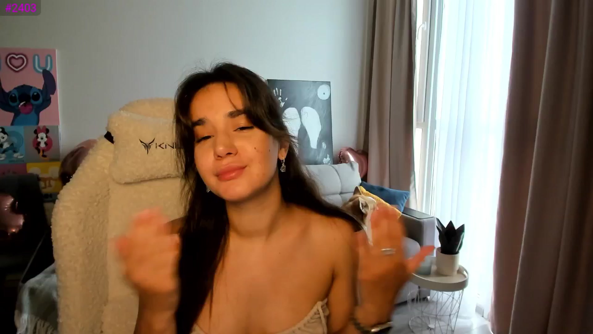 Gallery image thumbnail from Ellies_Smile's myfreecams stream on, 06/30/2025, 09:44 image 18 of 20
