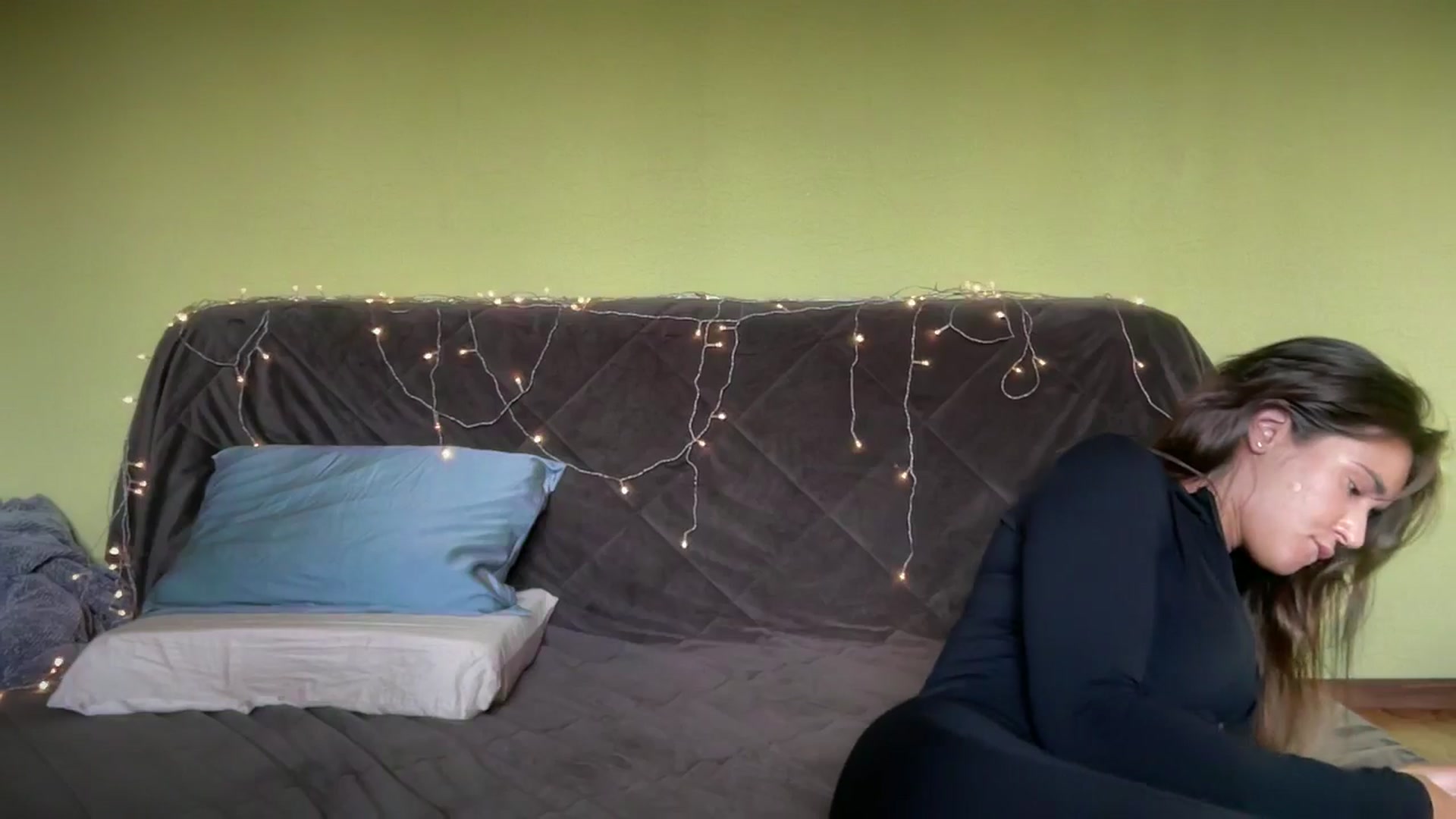 Gallery image thumbnail from Ellies_Smile's myfreecams stream on, 07/25/2025, 09:38 image 9 of 20