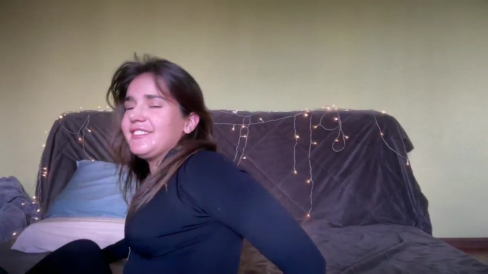 Gallery image thumbnail from Ellies_Smile's myfreecams stream on, 07/25/2025, 10:33 image 8 of 20