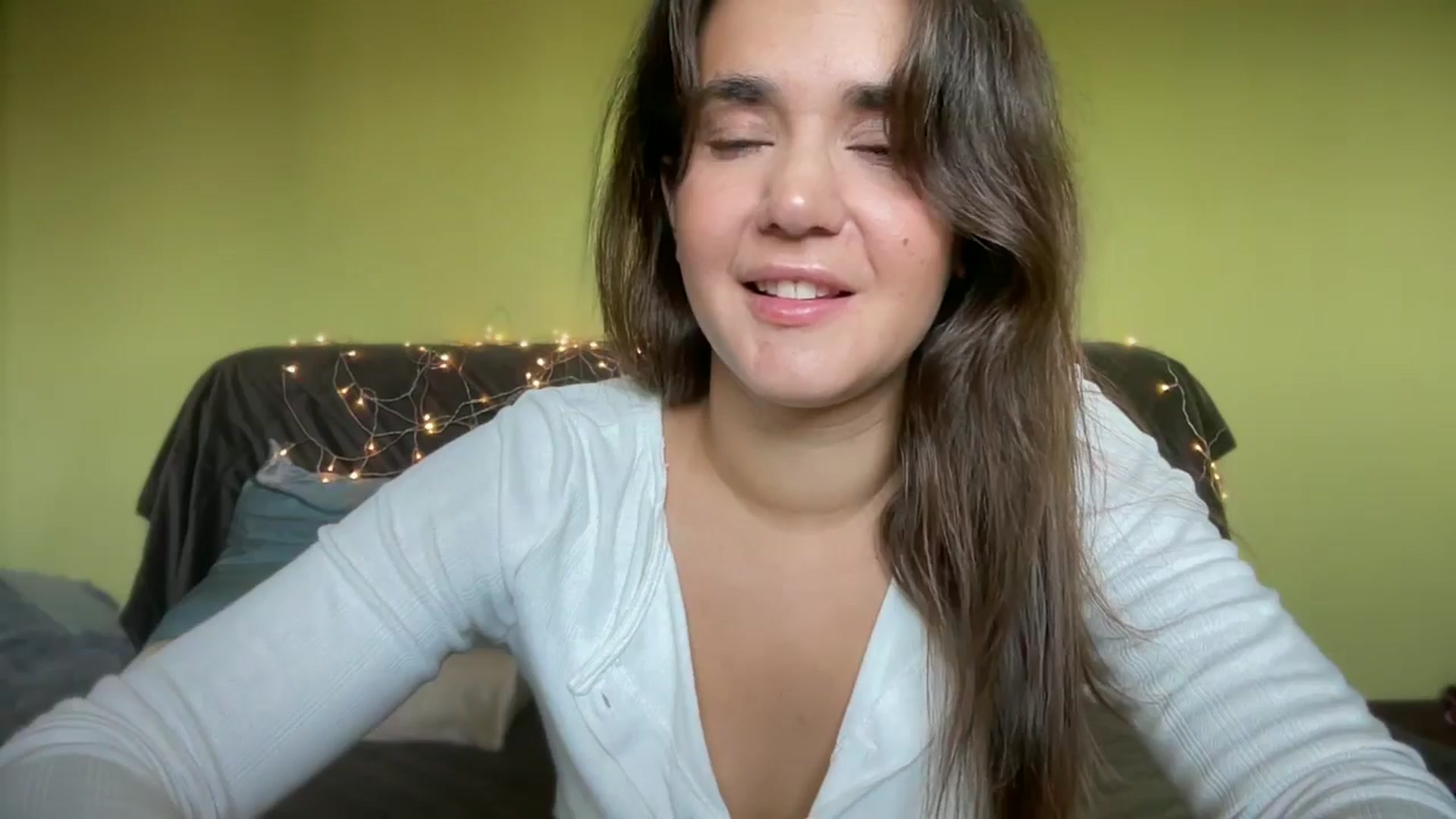 Gallery image thumbnail from Ellies_Smile's myfreecams stream on, 07/26/2025, 10:11 image 12 of 20