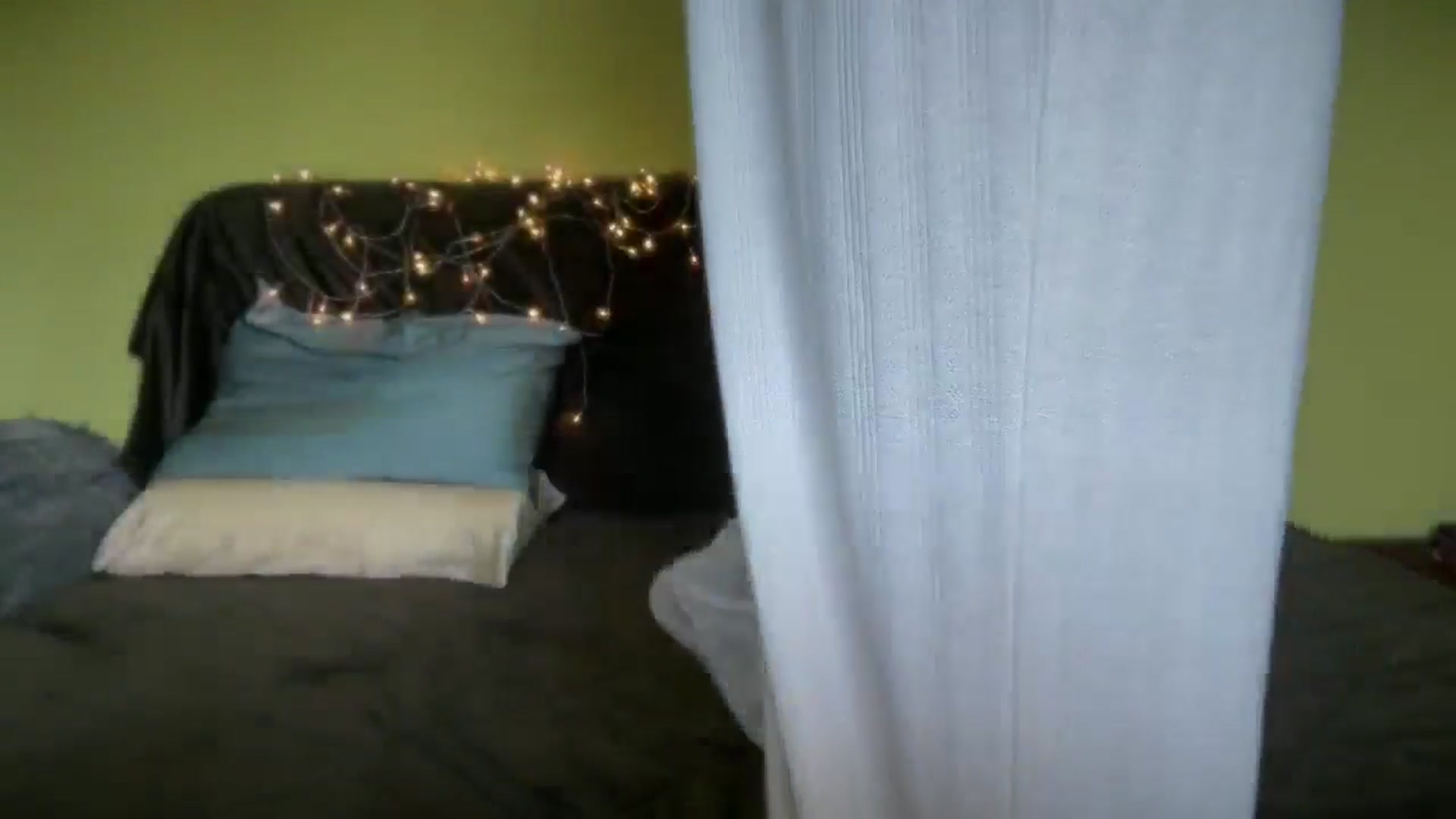 Gallery image thumbnail from Ellies_Smile's myfreecams stream on, 07/26/2025, 10:11 image 13 of 20