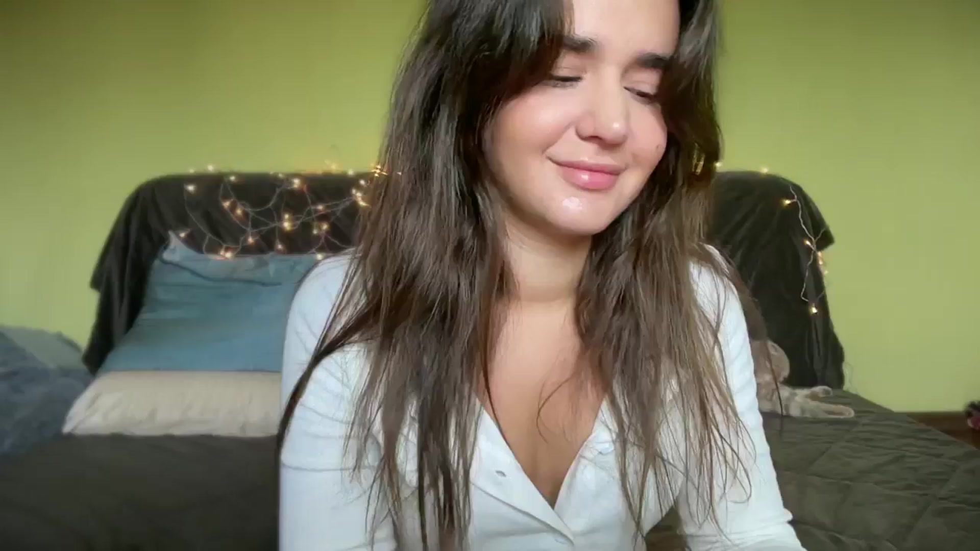 Gallery image thumbnail from Ellies_Smile's myfreecams stream on, 07/26/2025, 10:11 image 7 of 20