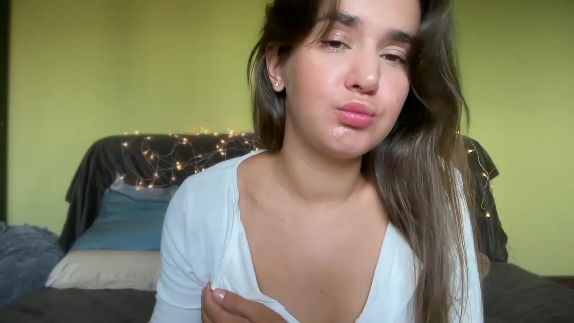 Gallery image thumbnail from Ellies_Smile's myfreecams stream on, 07/26/2025, 11:16 image 1 of 20
