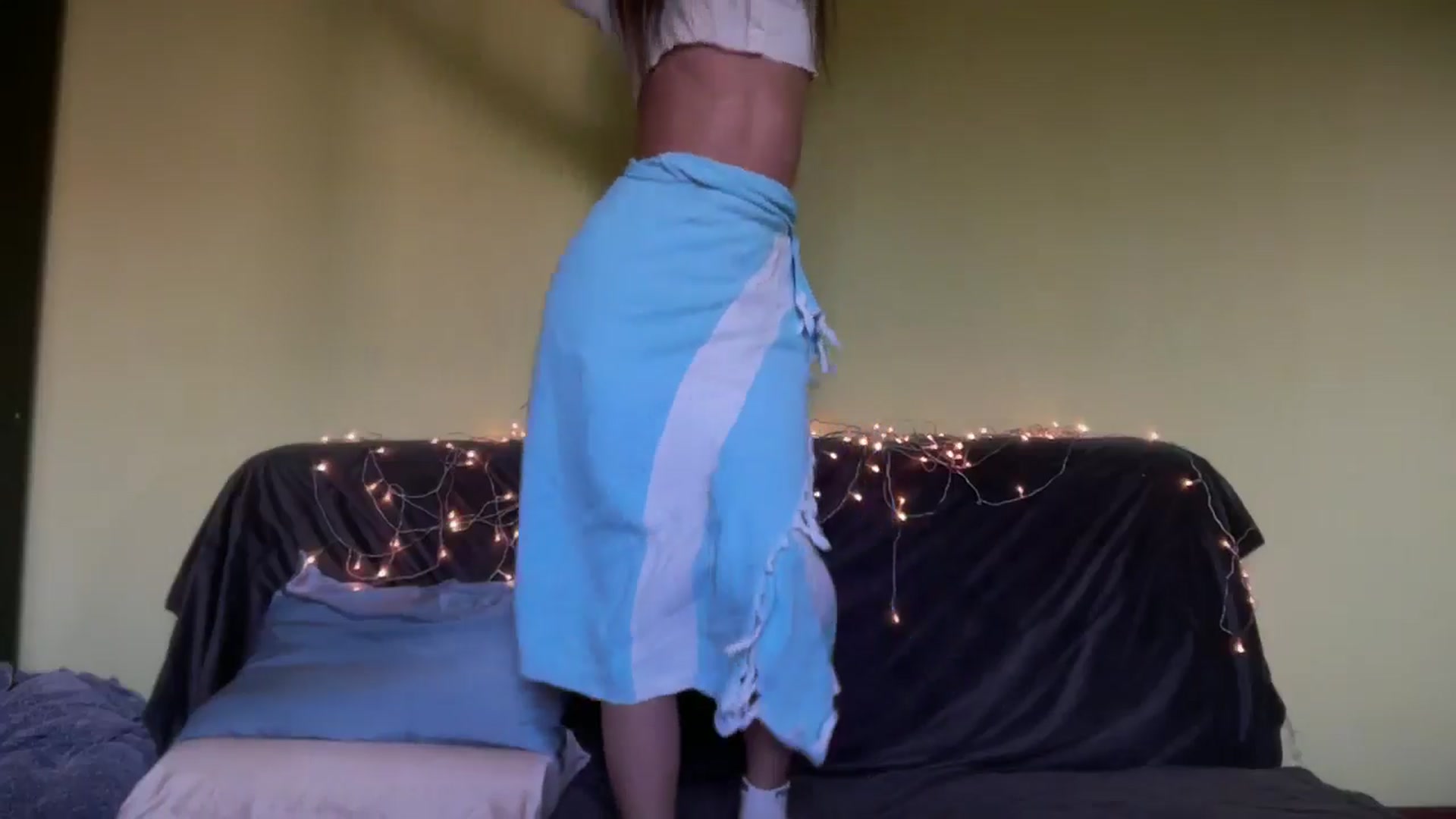 Gallery image thumbnail from Ellies_Smile's myfreecams stream on, 07/26/2025, 11:16 image 10 of 20