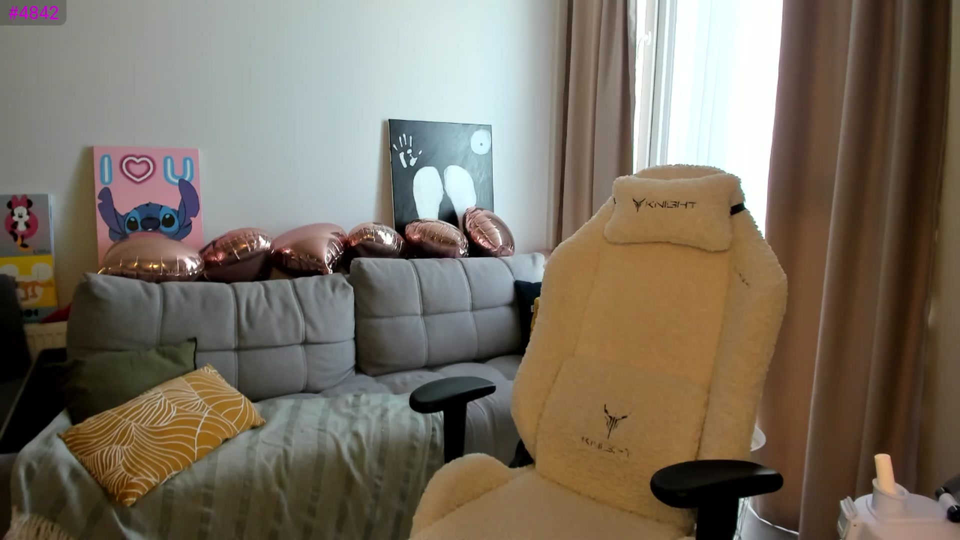 Gallery image thumbnail from Ellies_Smile's myfreecams stream on, 08/07/2025, 11:29 image 20 of 20