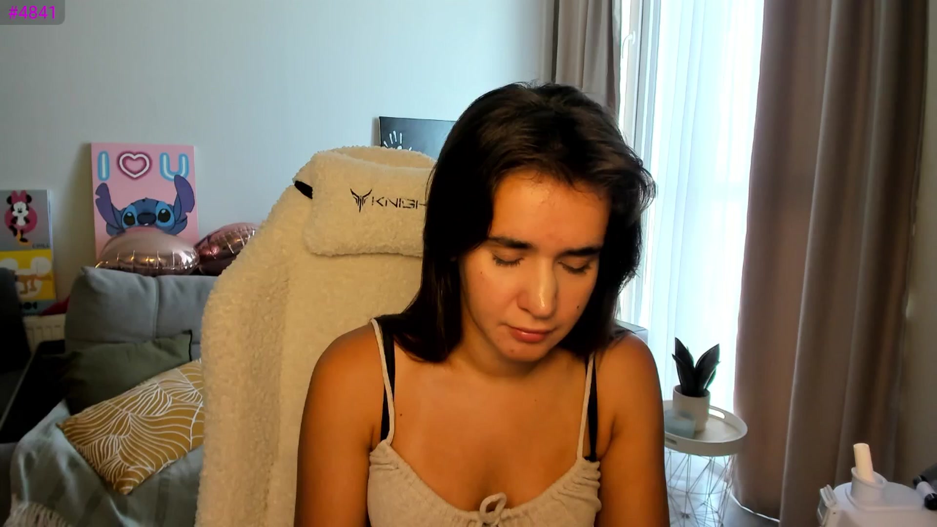 Gallery image thumbnail from Ellies_Smile's myfreecams stream on, 08/07/2025, 11:29 image 10 of 20