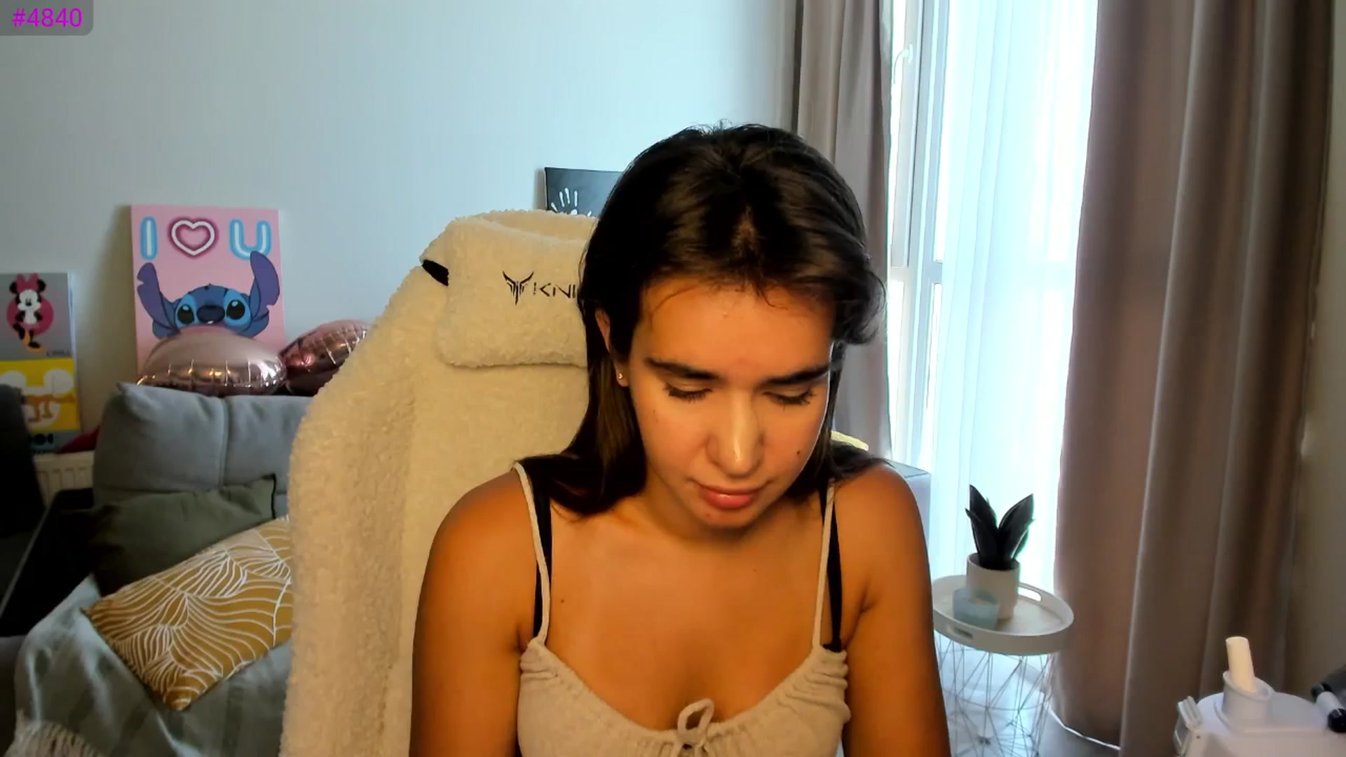 Gallery image thumbnail from Ellies_Smile's myfreecams stream on, 08/07/2025, 11:29 image 12 of 20