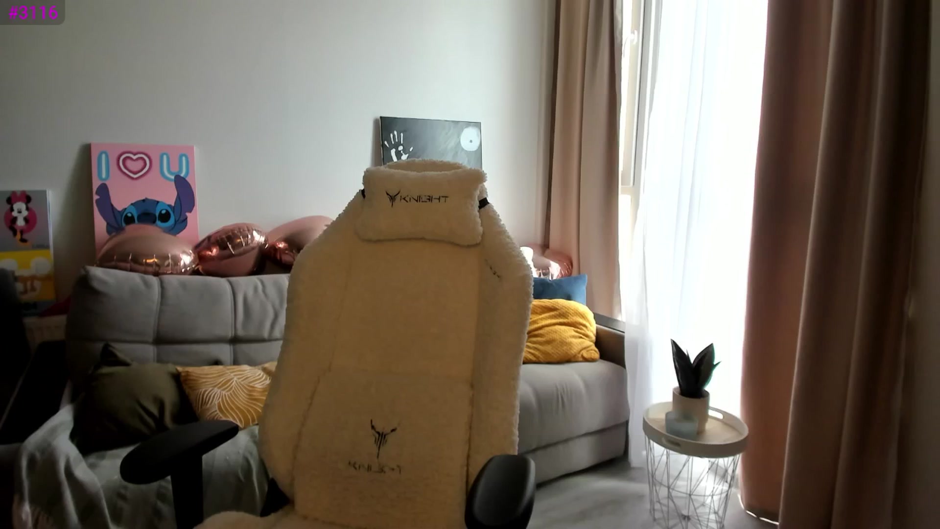 Gallery image thumbnail from Ellies_Smile's myfreecams stream on, 08/12/2025, 09:42 image 7 of 20