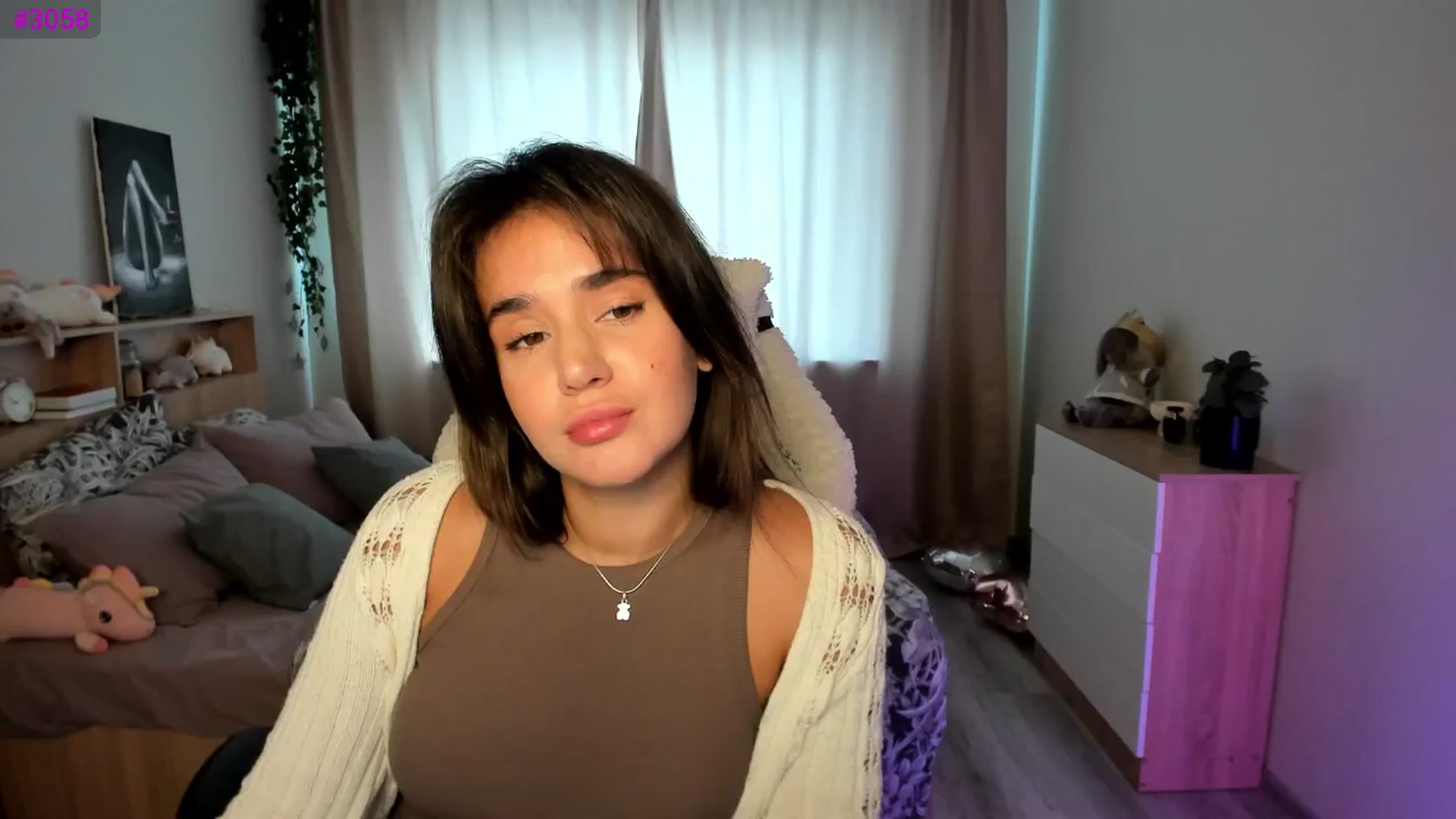 Gallery image thumbnail from Ellies_Smile's myfreecams stream on, 08/22/2025, 09:23 image 17 of 20