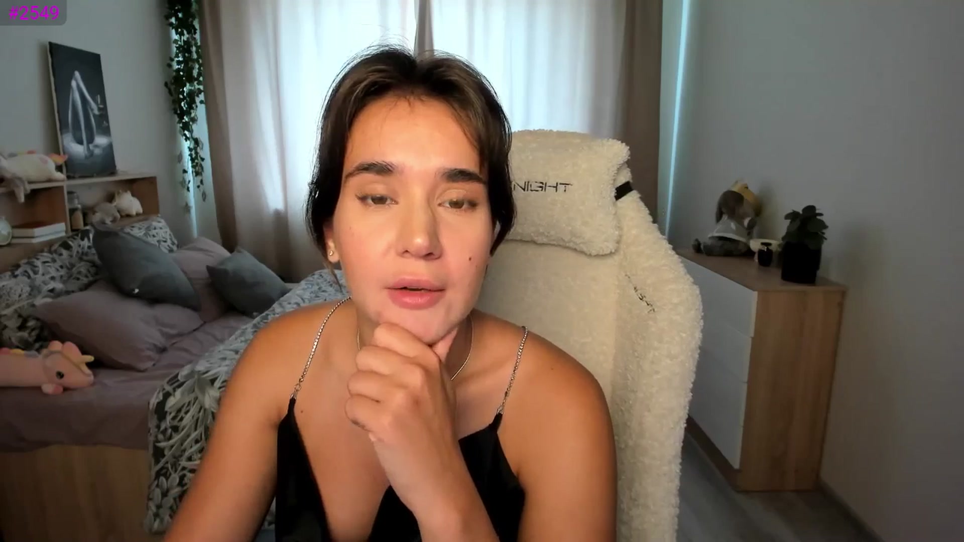 Gallery image thumbnail from Ellies_Smile's myfreecams stream on, 08/27/2025, 09:28 image 10 of 20