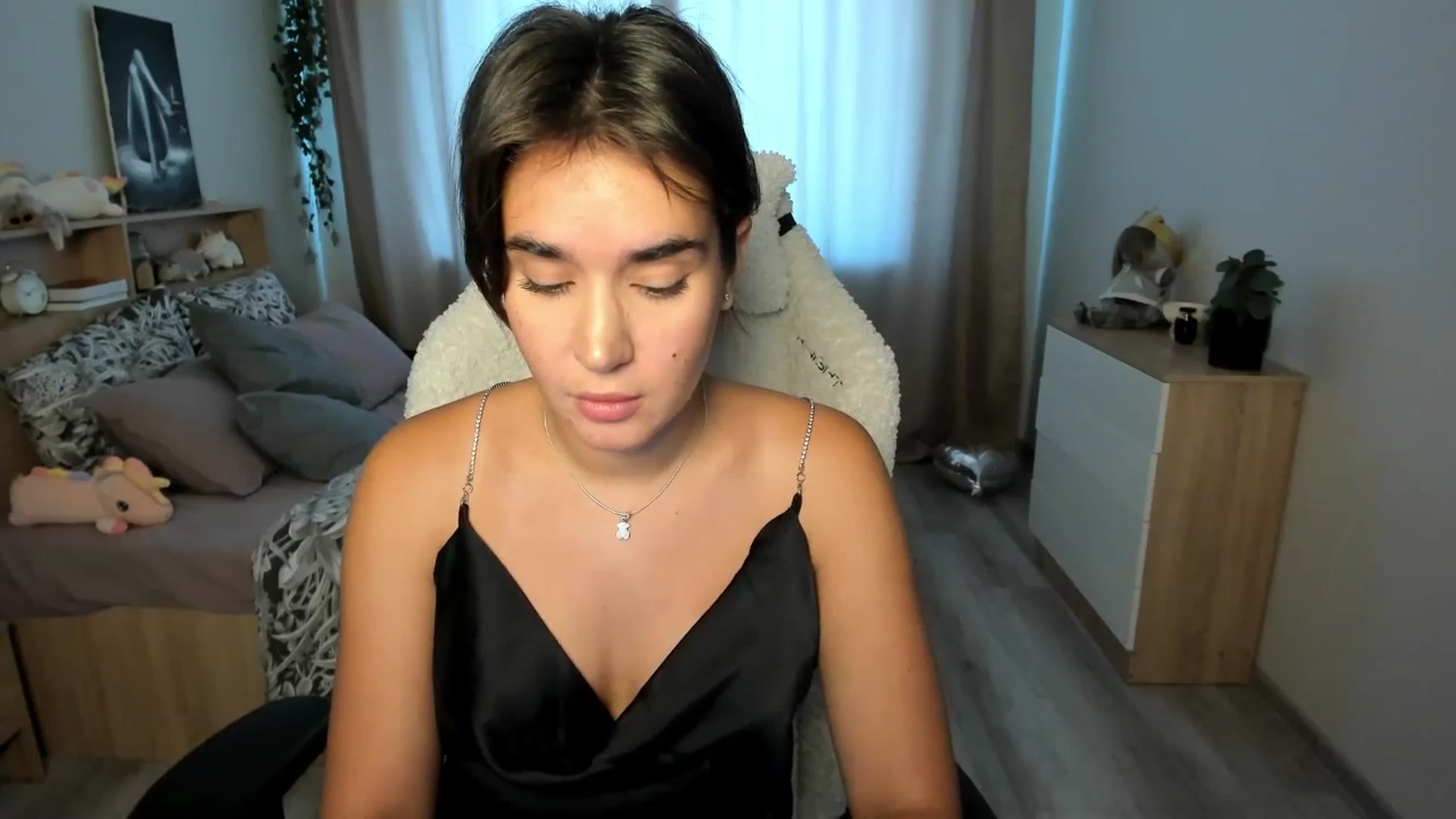 Gallery image thumbnail from Ellies_Smile's myfreecams stream on, 08/27/2025, 11:33 image 16 of 20