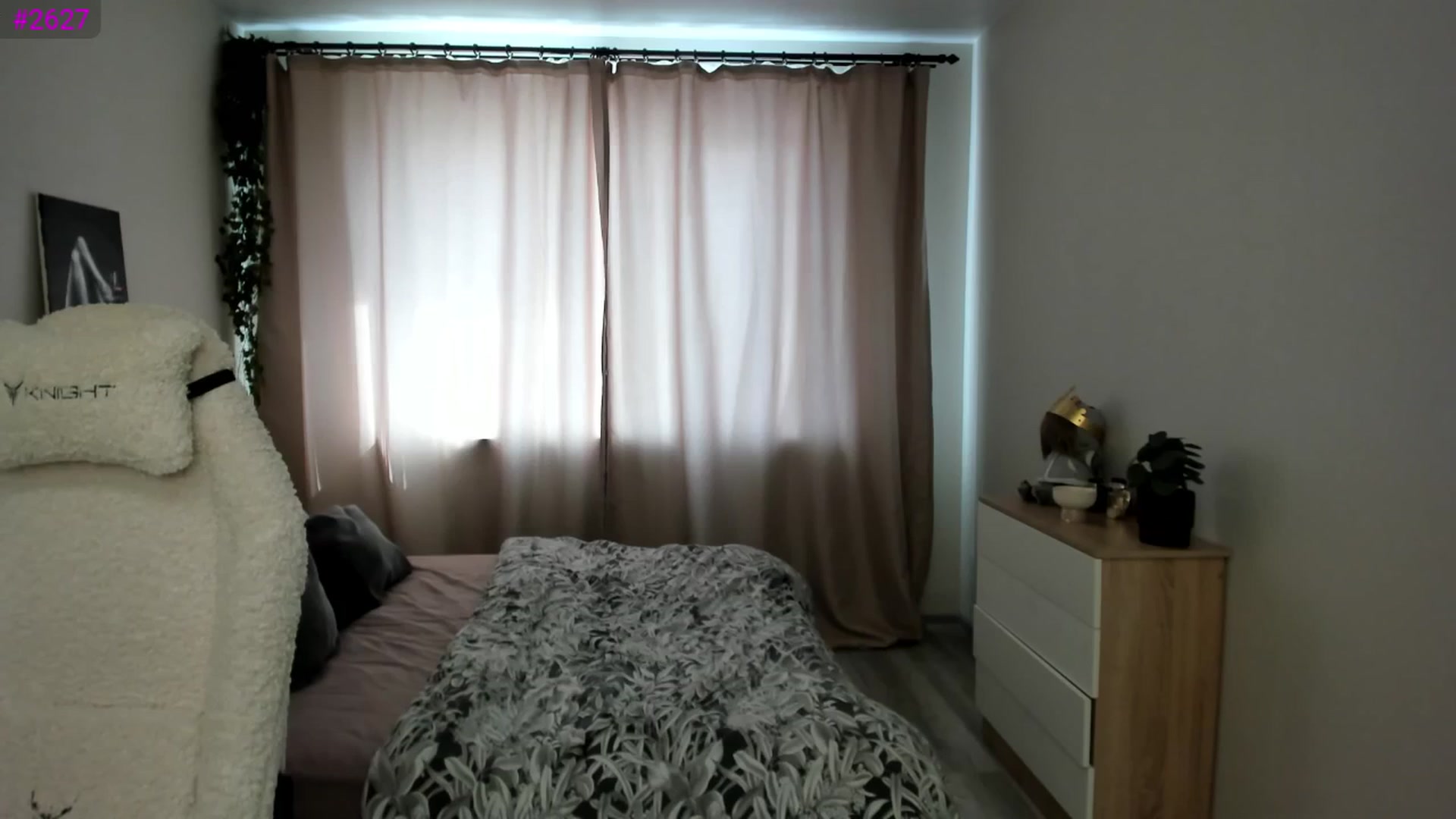 Gallery image thumbnail from Ellies_Smile's myfreecams stream on, 09/19/2025, 09:37 image 10 of 20