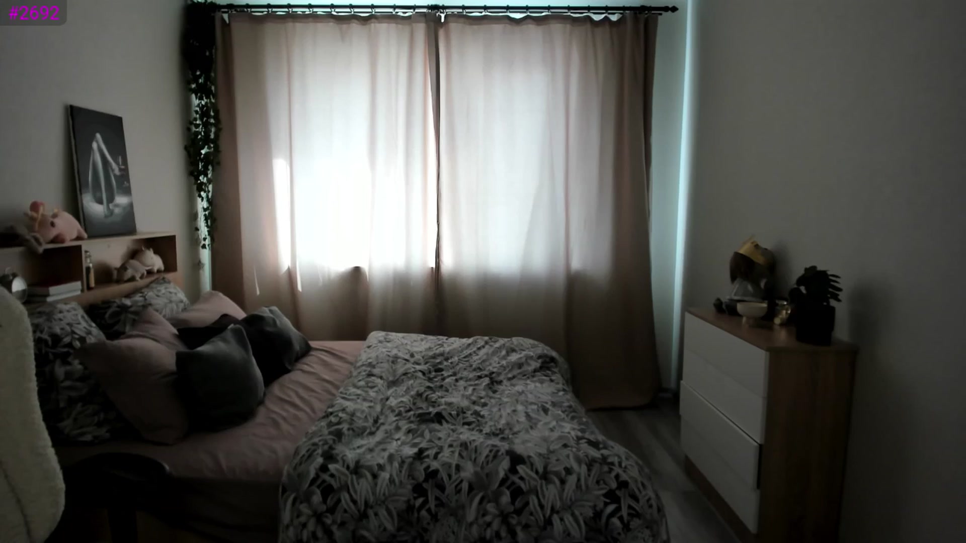 Gallery image thumbnail from Ellies_Smile's myfreecams stream on, 09/19/2025, 09:37 image 6 of 20
