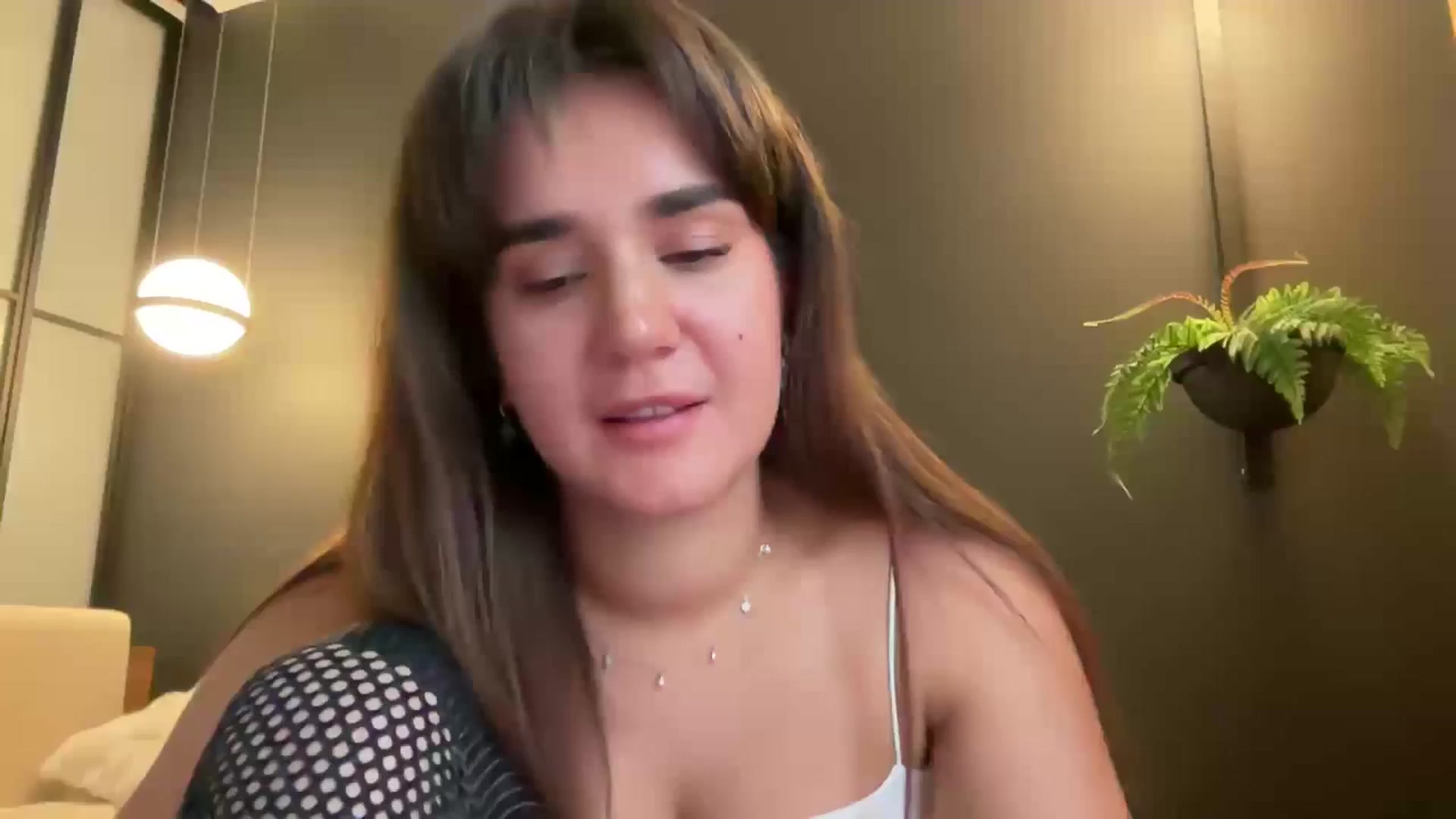 Gallery image thumbnail from Ellies_Smile's myfreecams stream on, 10/17/2025, 11:51 image 11 of 20