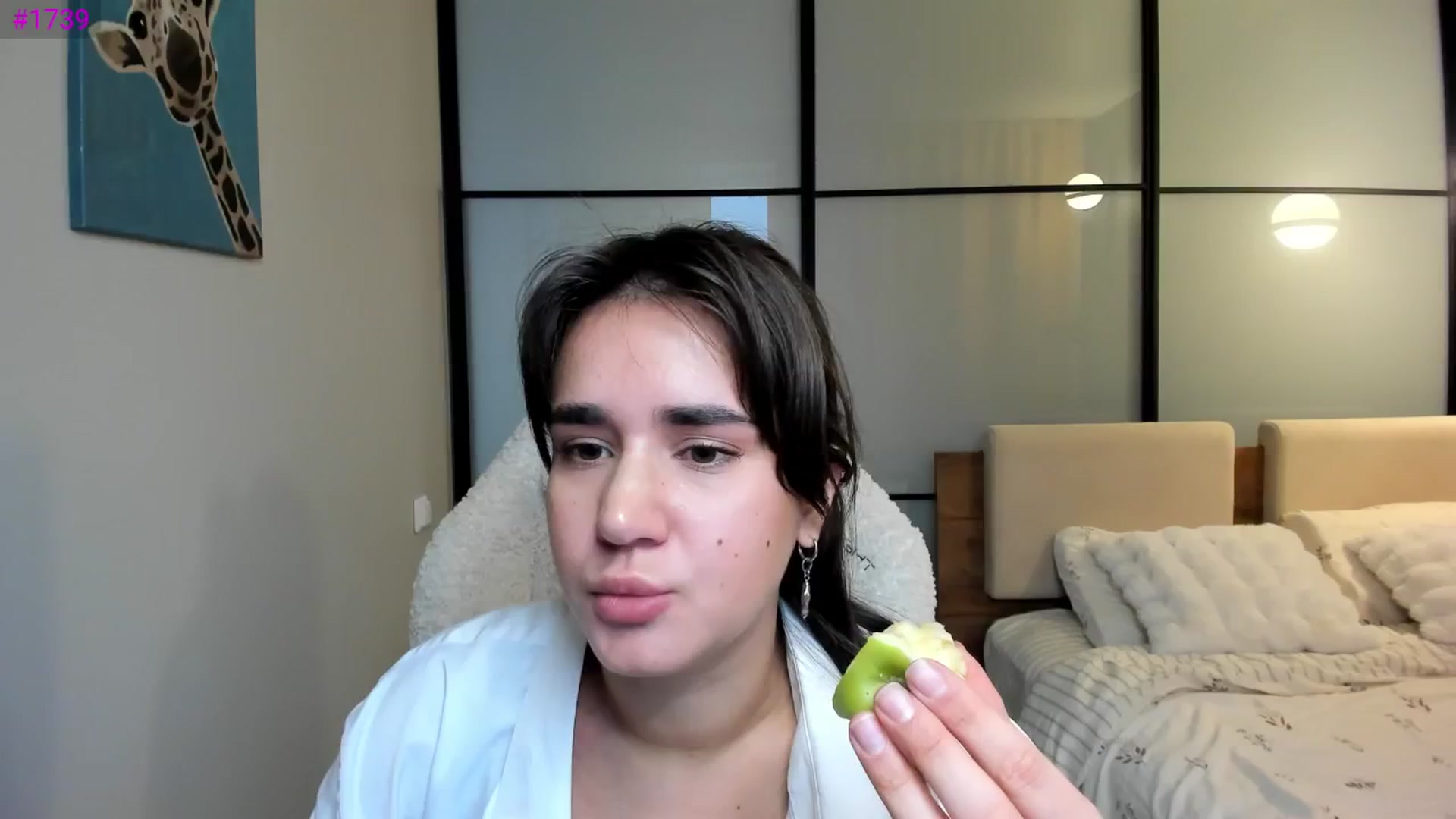 Gallery image thumbnail from Ellies_Smile's myfreecams stream on, 12/07/2025, 12:43 image 12 of 20