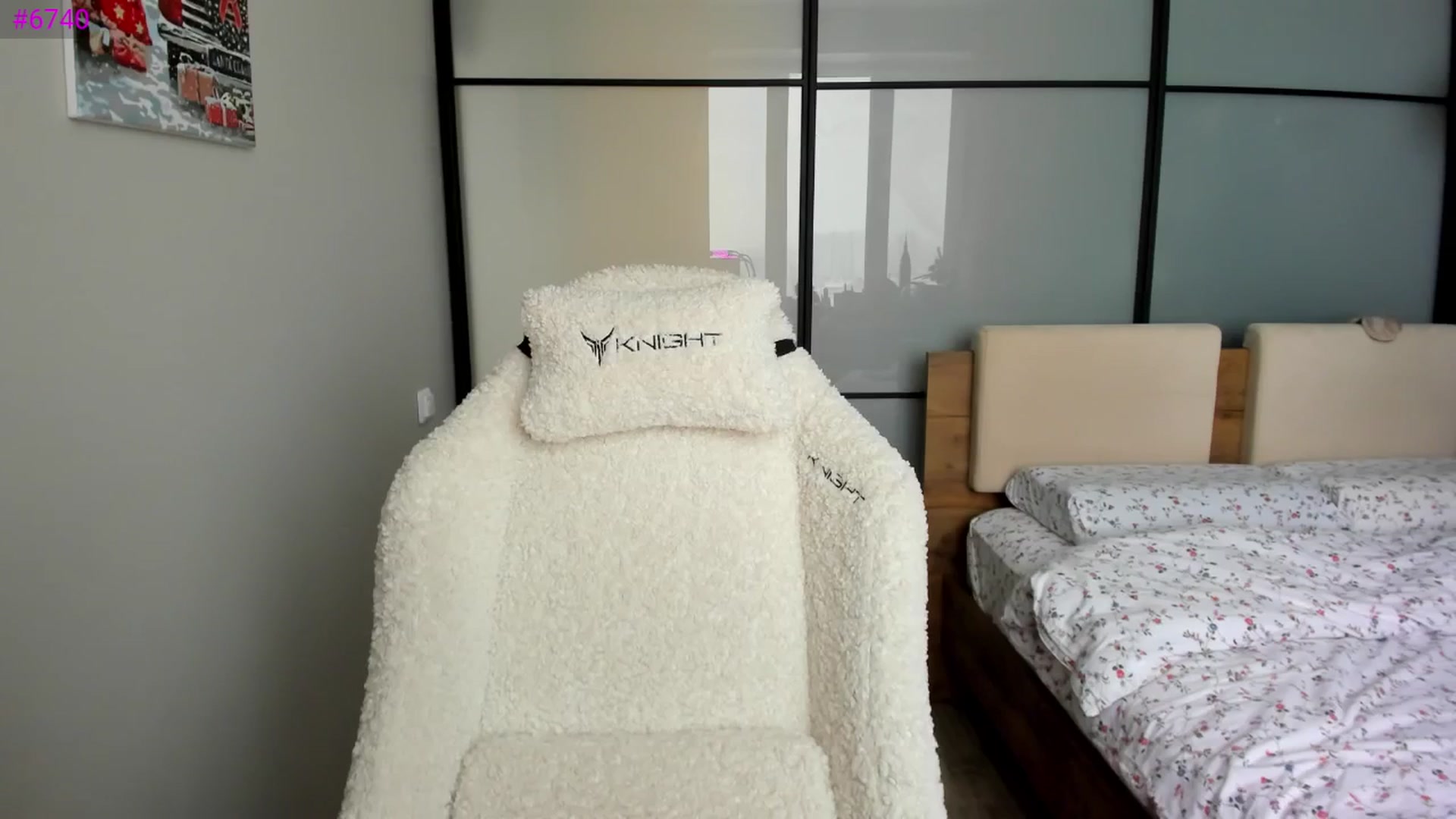 Gallery image thumbnail from Ellies_Smile's myfreecams stream on, 01/14/2026, 12:22 image 13 of 20