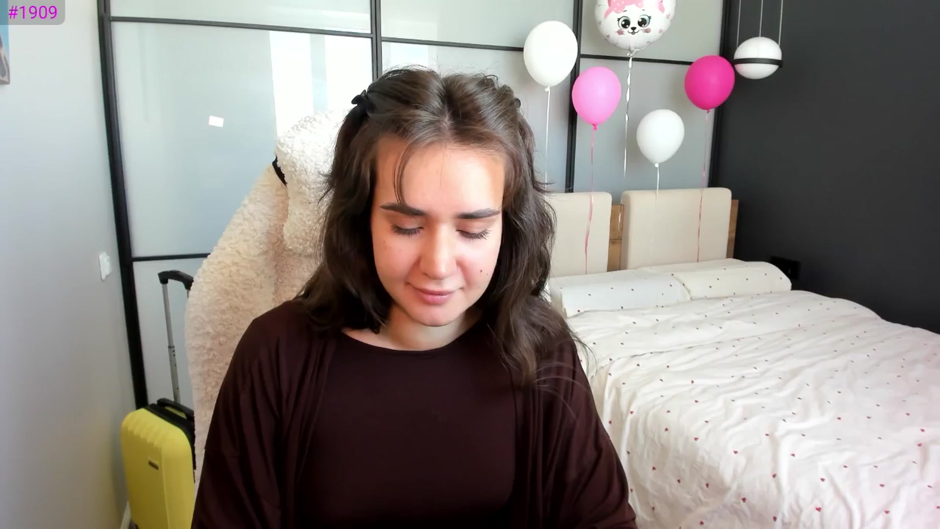 Gallery image thumbnail from Ellies_Smile's myfreecams stream on, 02/17/2026, 10:33 image 11 of 20