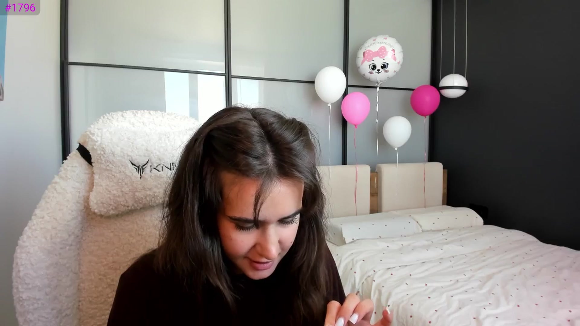 Gallery image thumbnail from Ellies_Smile's myfreecams stream on, 02/17/2026, 10:33 image 15 of 20