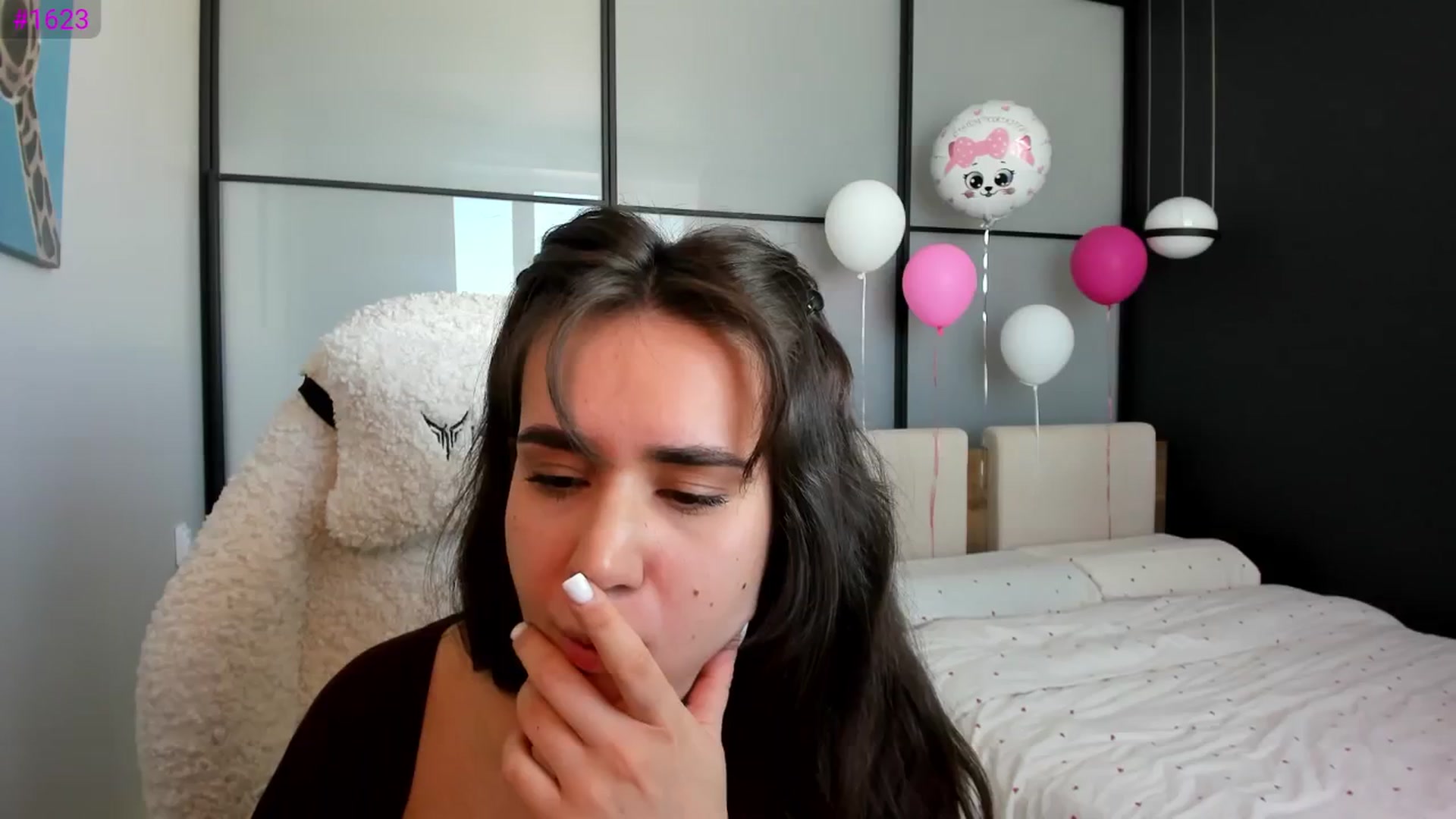 Gallery image thumbnail from Ellies_Smile's myfreecams stream on, 02/17/2026, 10:33 image 19 of 20
