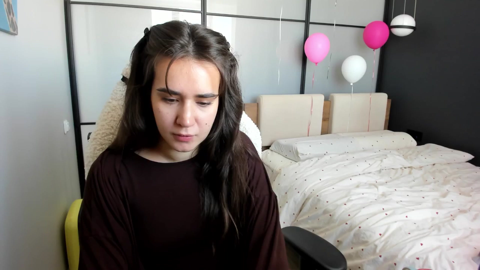 Gallery image thumbnail from Ellies_Smile's myfreecams stream on, 02/17/2026, 12:38 image 5 of 20