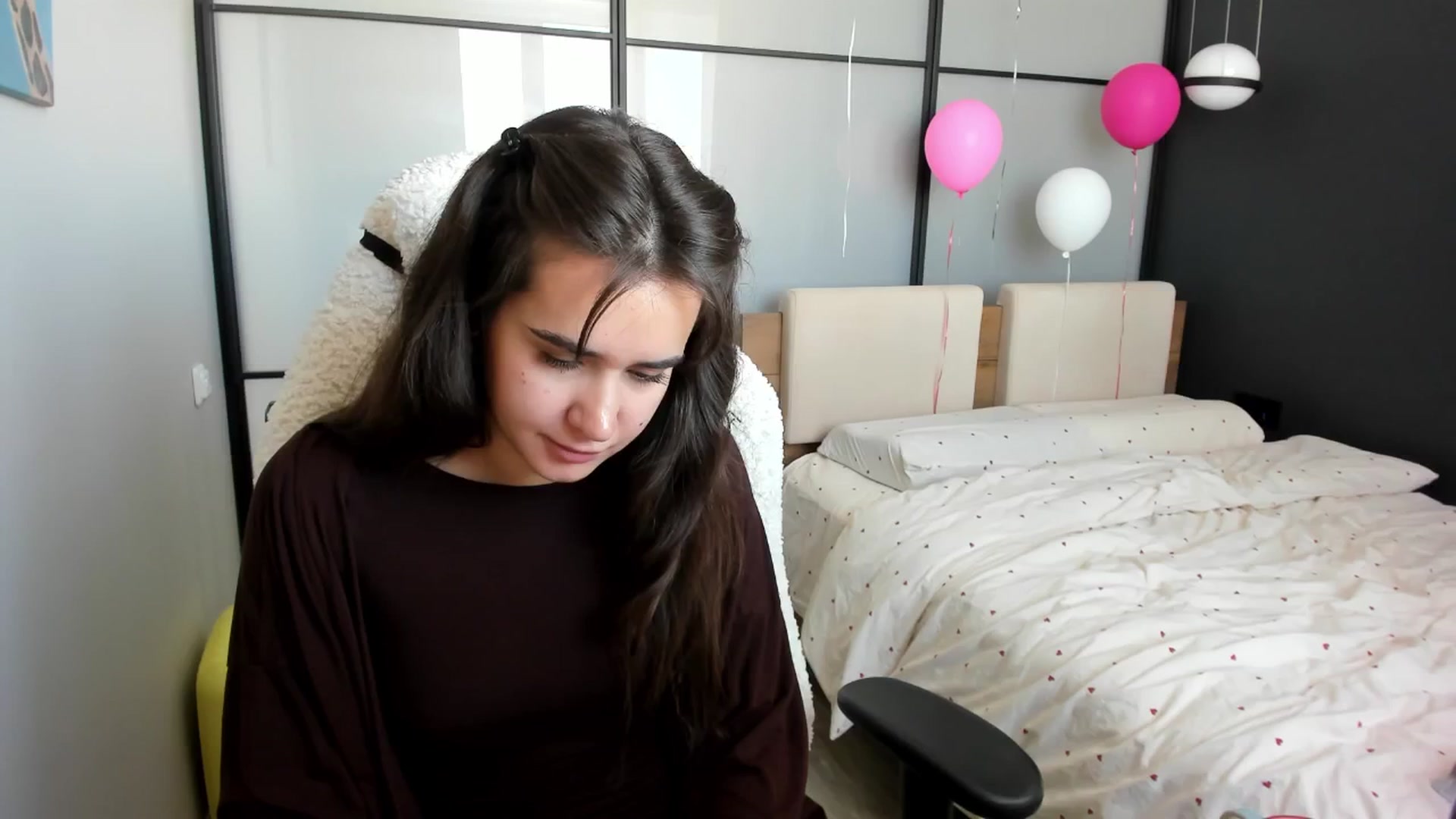 Gallery image thumbnail from Ellies_Smile's myfreecams stream on, 02/17/2026, 12:38 image 6 of 20