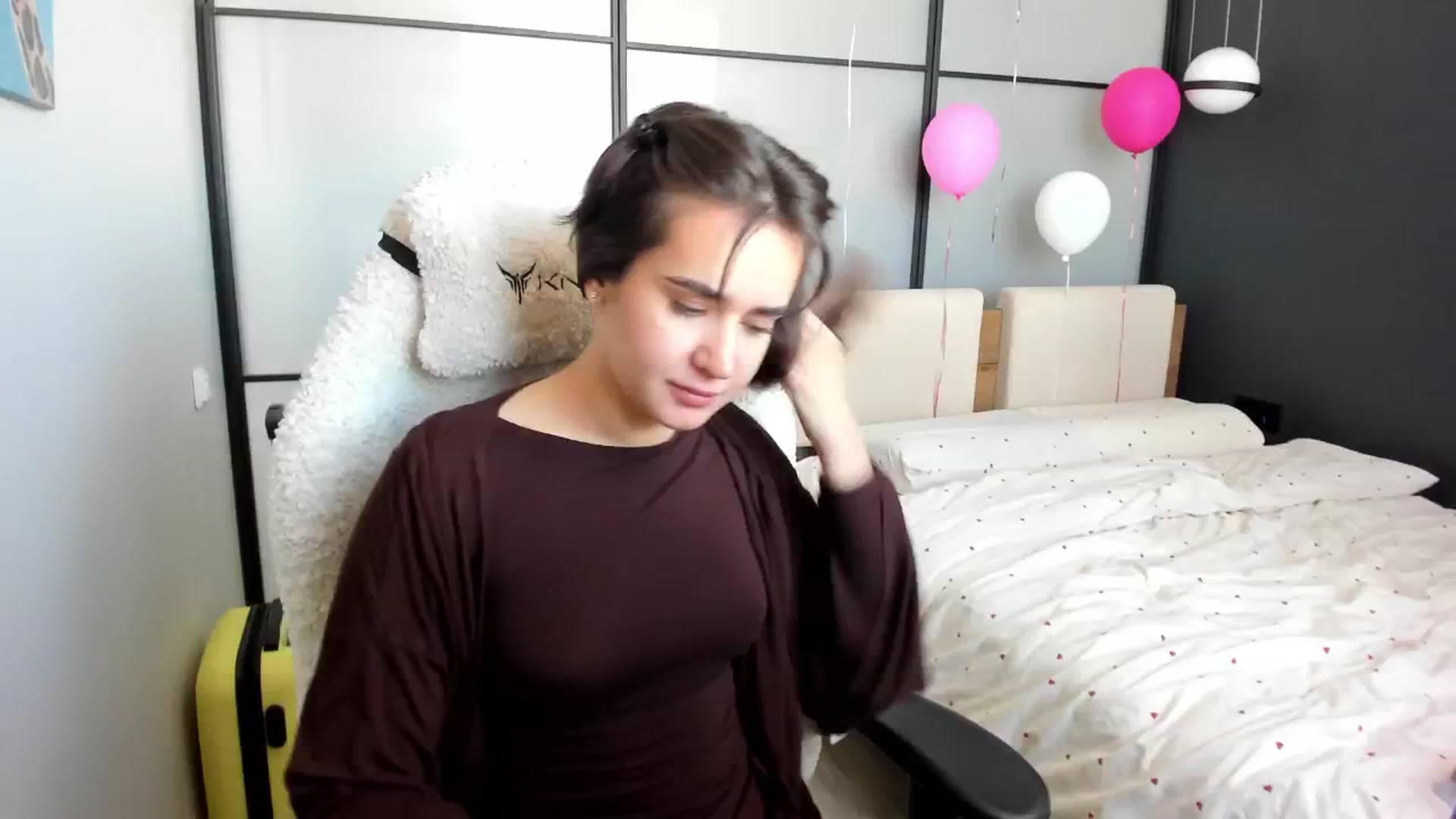 Gallery image thumbnail from Ellies_Smile's myfreecams stream on, 02/17/2026, 12:38 image 7 of 20