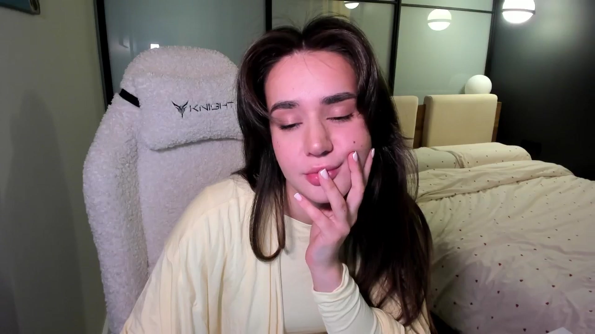 Gallery image thumbnail from Ellies_Smile's myfreecams stream on, 02/24/2026, 16:54 image 2 of 20