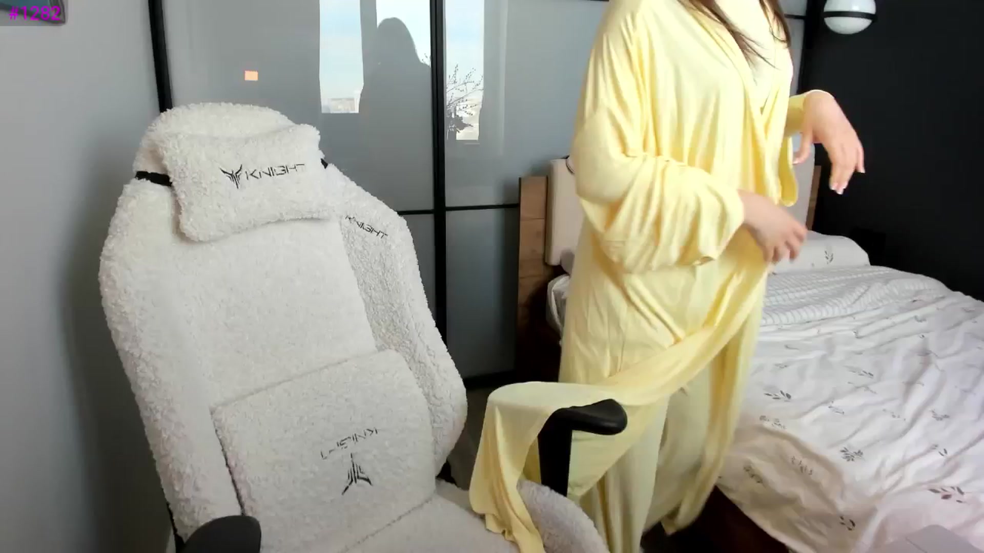 Gallery image thumbnail from Ellies_Smile's myfreecams stream on, 02/26/2026, 12:29 image 7 of 20