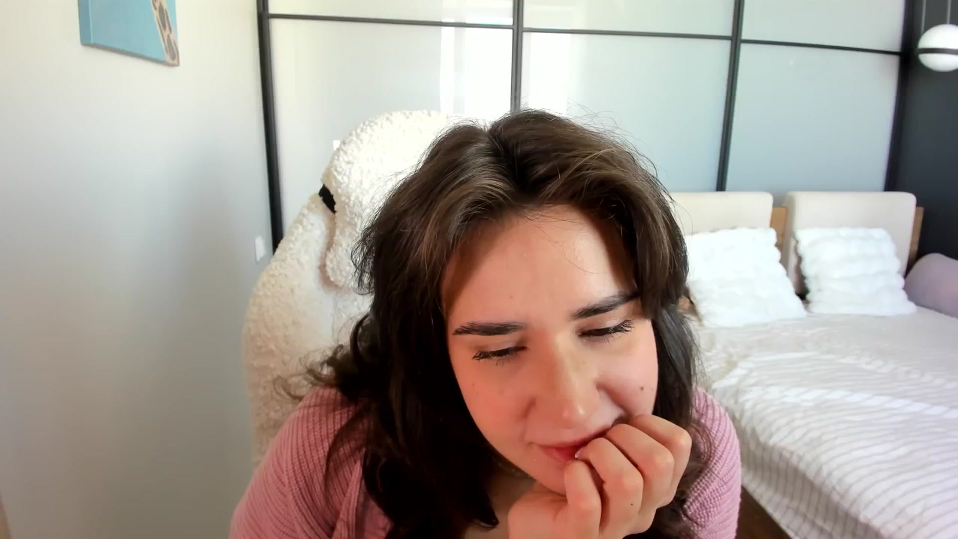 Gallery image thumbnail from Ellies_Smile's myfreecams stream on, 03/12/2026, 10:09 image 17 of 20