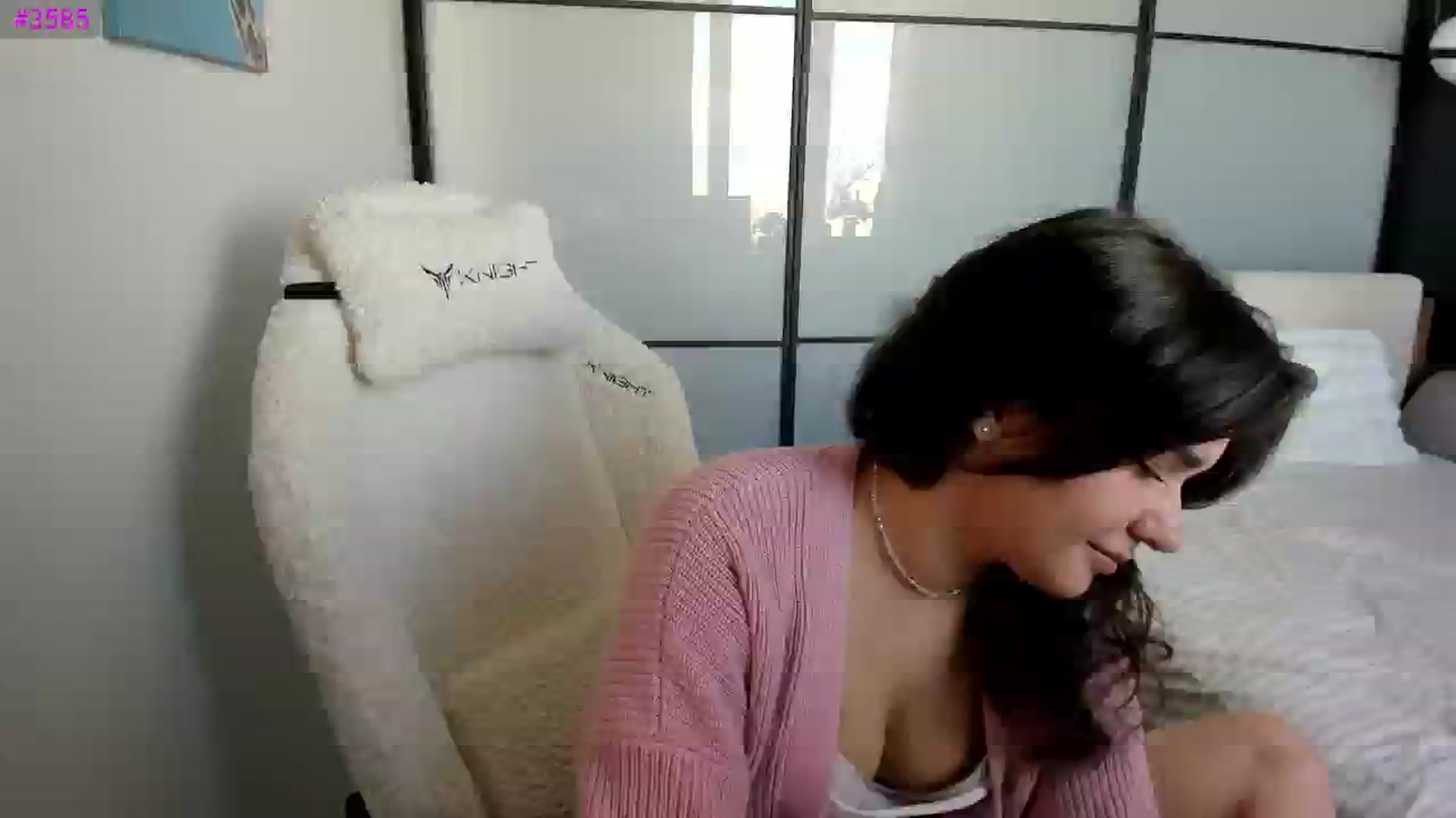 Gallery image thumbnail from Ellies_Smile's myfreecams stream on, 03/12/2026, 12:05 image 13 of 20