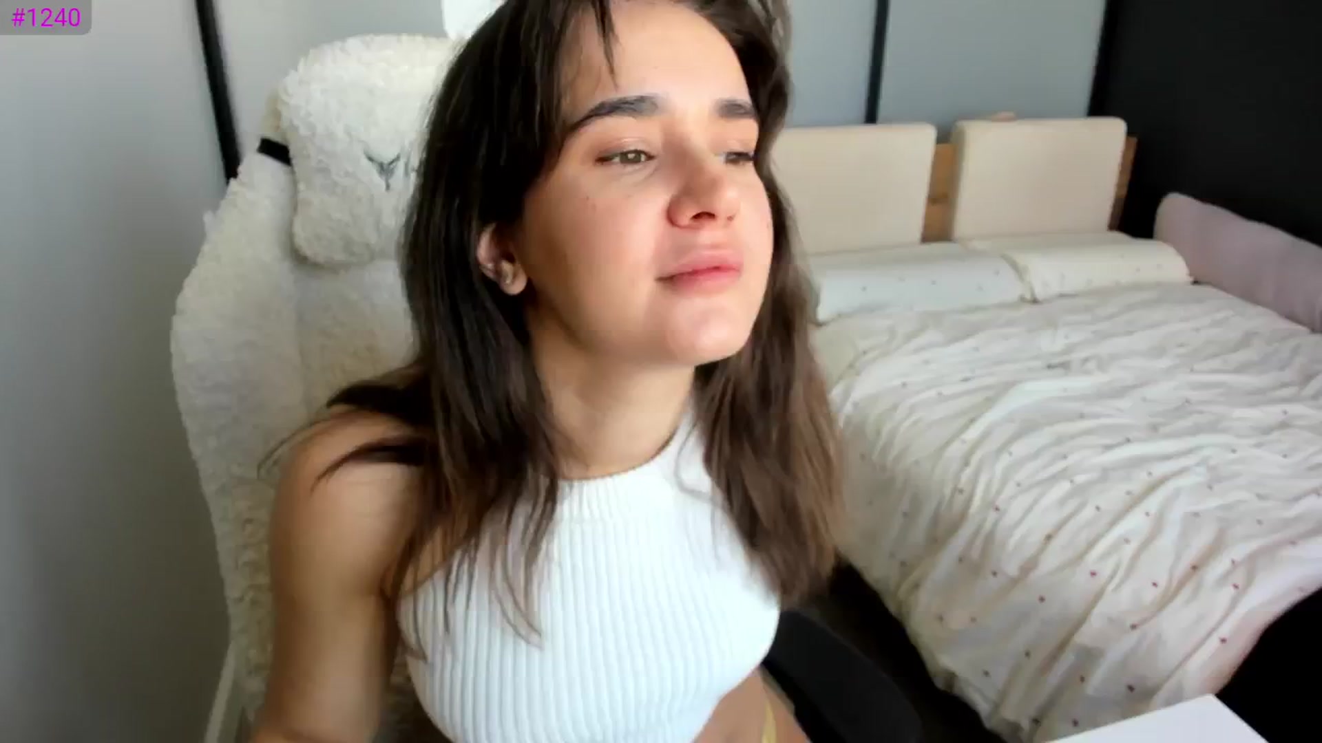 Gallery image thumbnail from Ellies_Smile's myfreecams stream on, 03/31/2026, 10:16 image 4 of 20