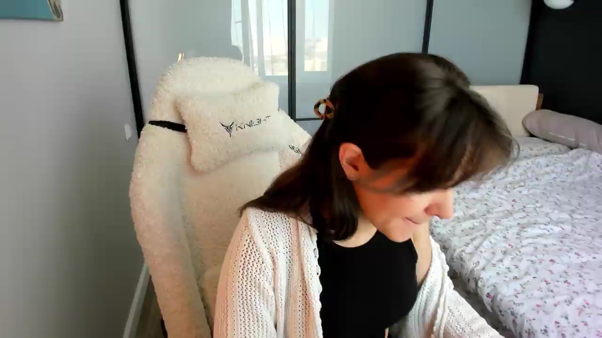 Gallery image thumbnail from Ellies_Smile's myfreecams stream on, 05/22/2026, 10:54 image 12 of 20