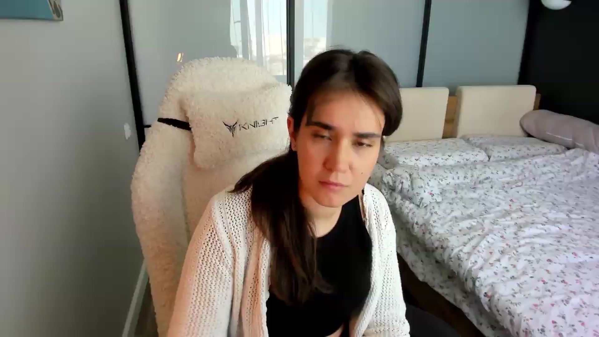 Gallery image thumbnail from Ellies_Smile's myfreecams stream on, 05/22/2026, 11:23 image 13 of 20