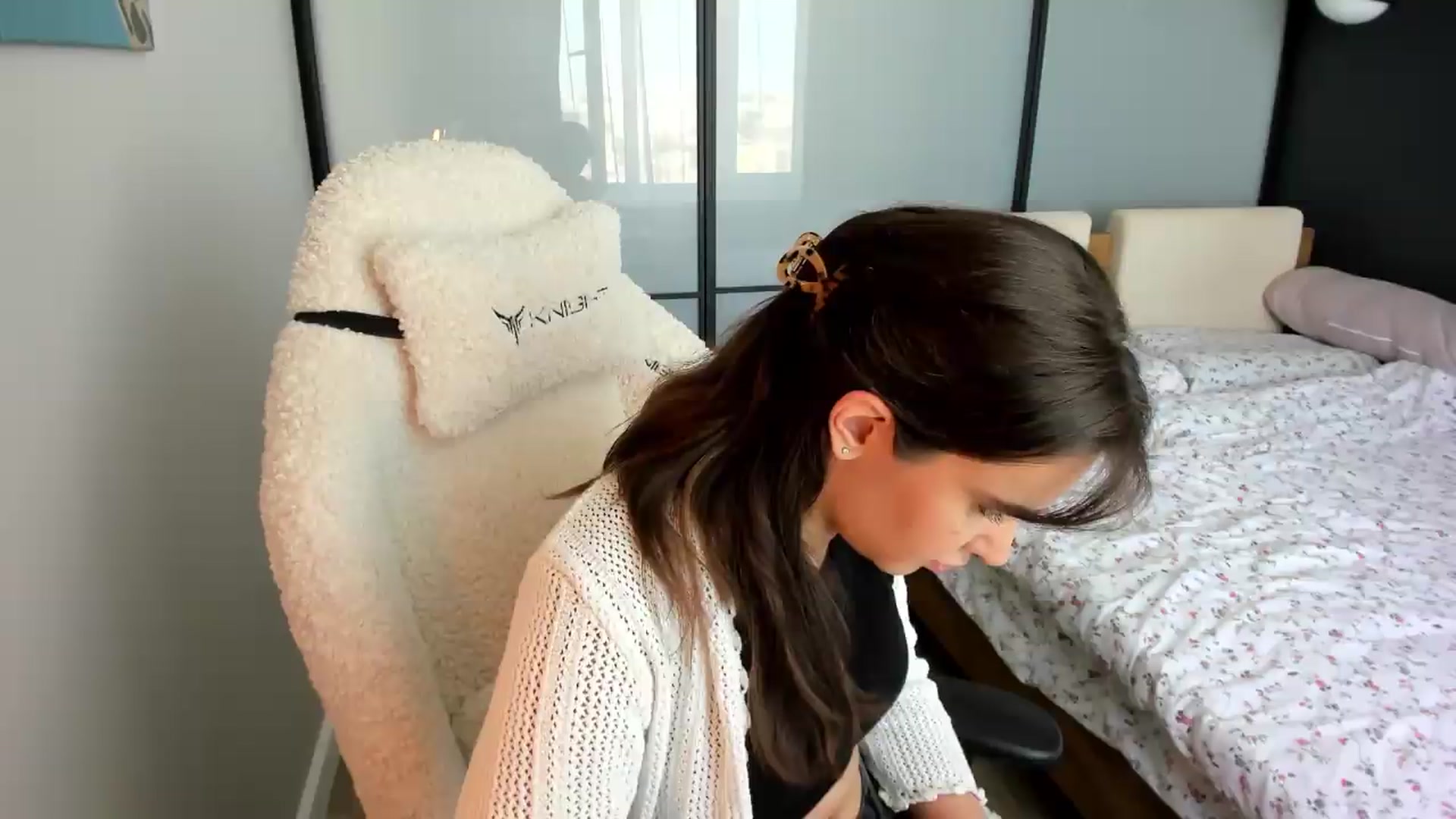 Gallery image thumbnail from Ellies_Smile's myfreecams stream on, 05/22/2026, 11:23 image 19 of 20