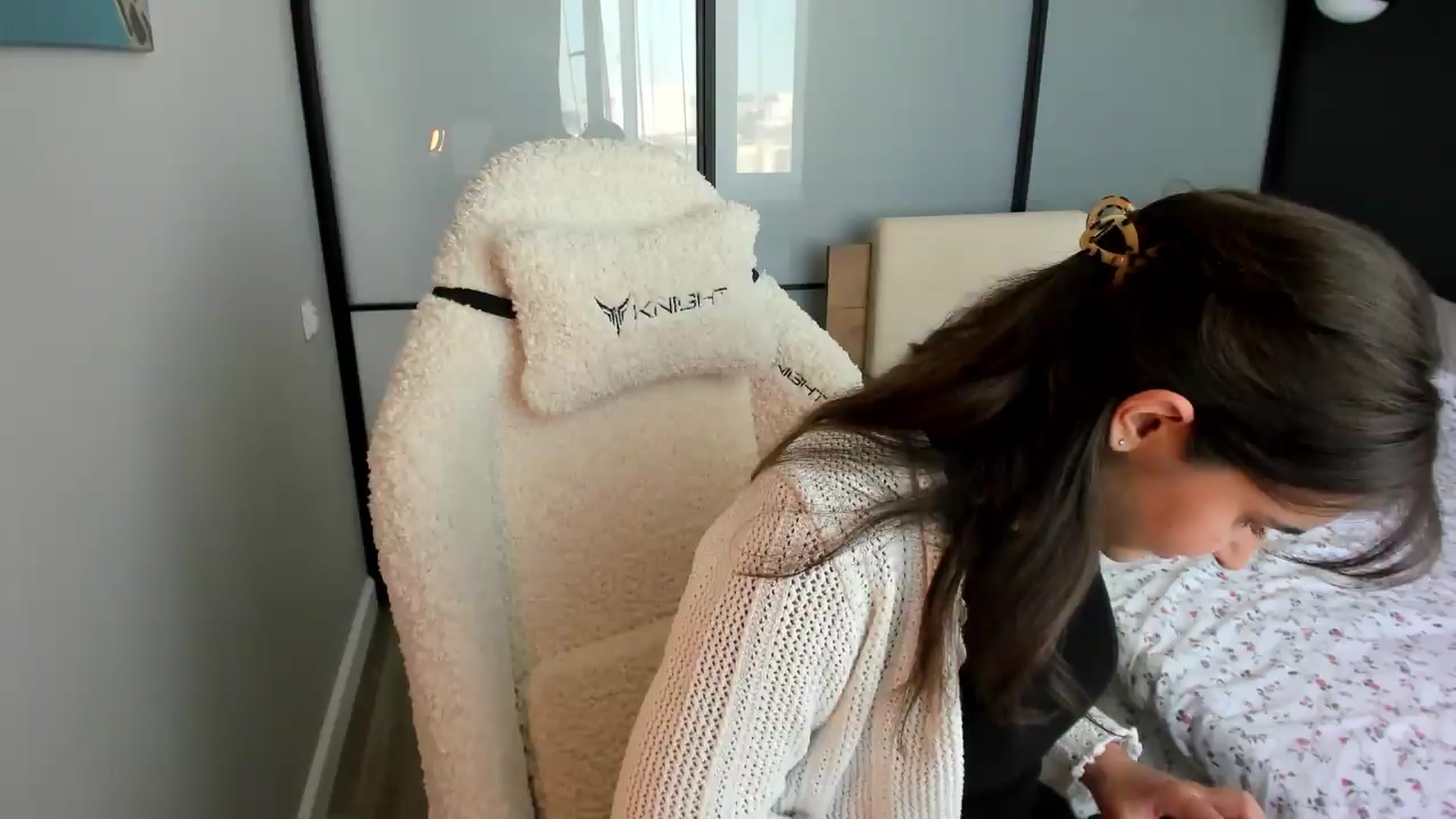 Gallery image thumbnail from Ellies_Smile's myfreecams stream on, 05/22/2026, 11:23 image 1 of 20