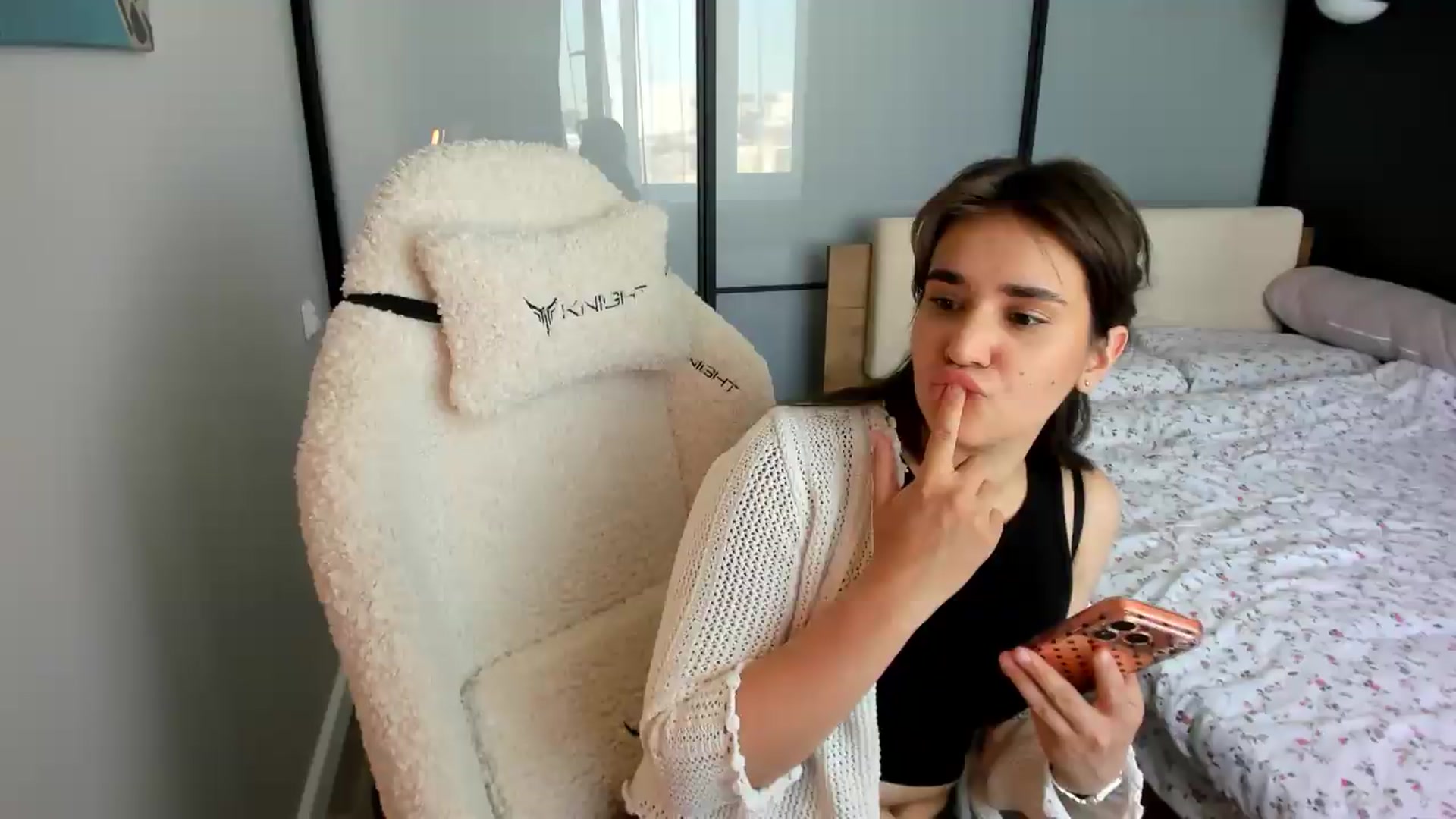 Gallery image thumbnail from Ellies_Smile's myfreecams stream on, 05/22/2026, 11:23 image 6 of 20