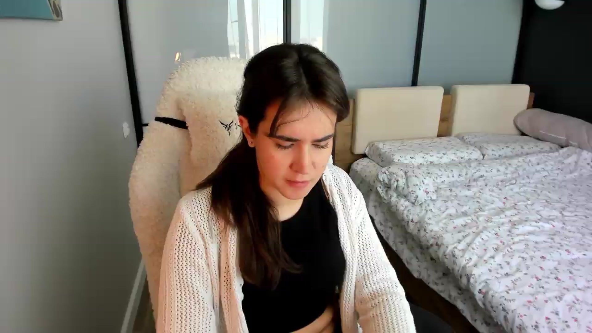 Gallery image thumbnail from Ellies_Smile's myfreecams stream on, 05/22/2026, 11:23 image 14 of 20