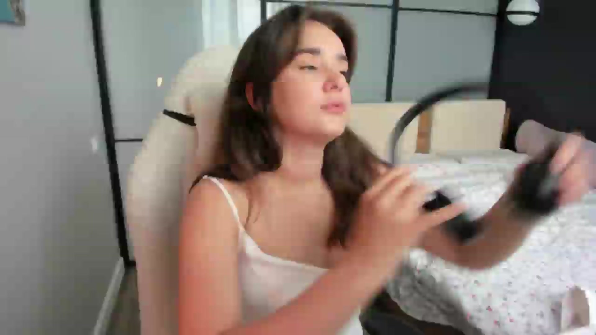 Gallery image thumbnail from Ellies_Smile's myfreecams stream on, 05/26/2026, 10:04 image 5 of 20