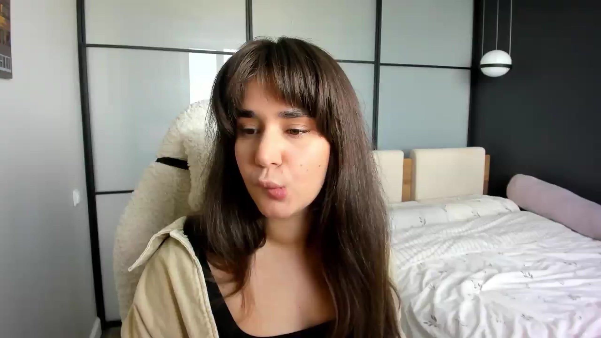 Gallery image thumbnail from Ellies_Smile's myfreecams stream on, 06/04/2026, 09:47 image 9 of 20
