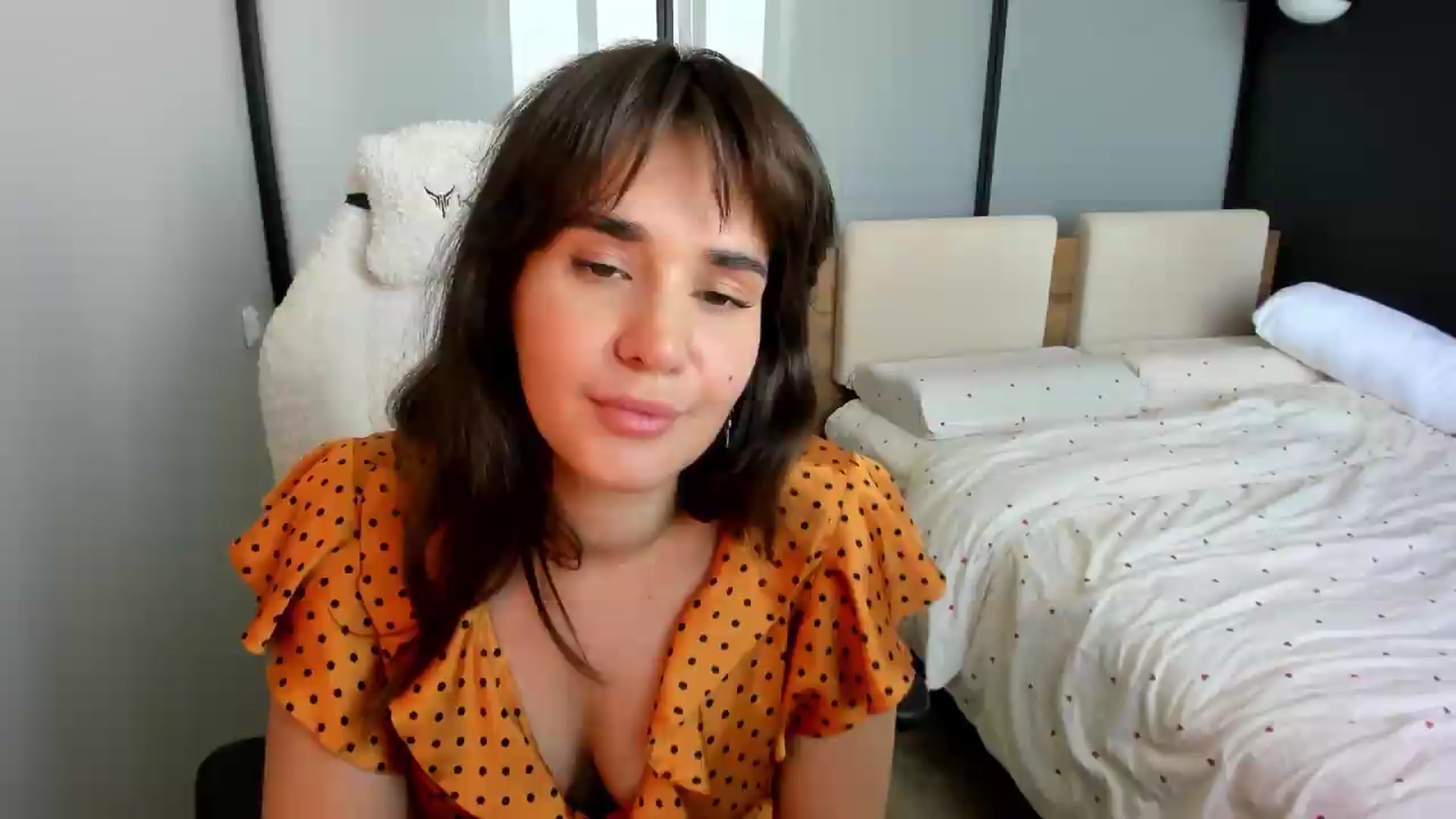 Gallery image thumbnail from Ellies_Smile's myfreecams stream on, 06/11/2026, 09:33 image 6 of 20