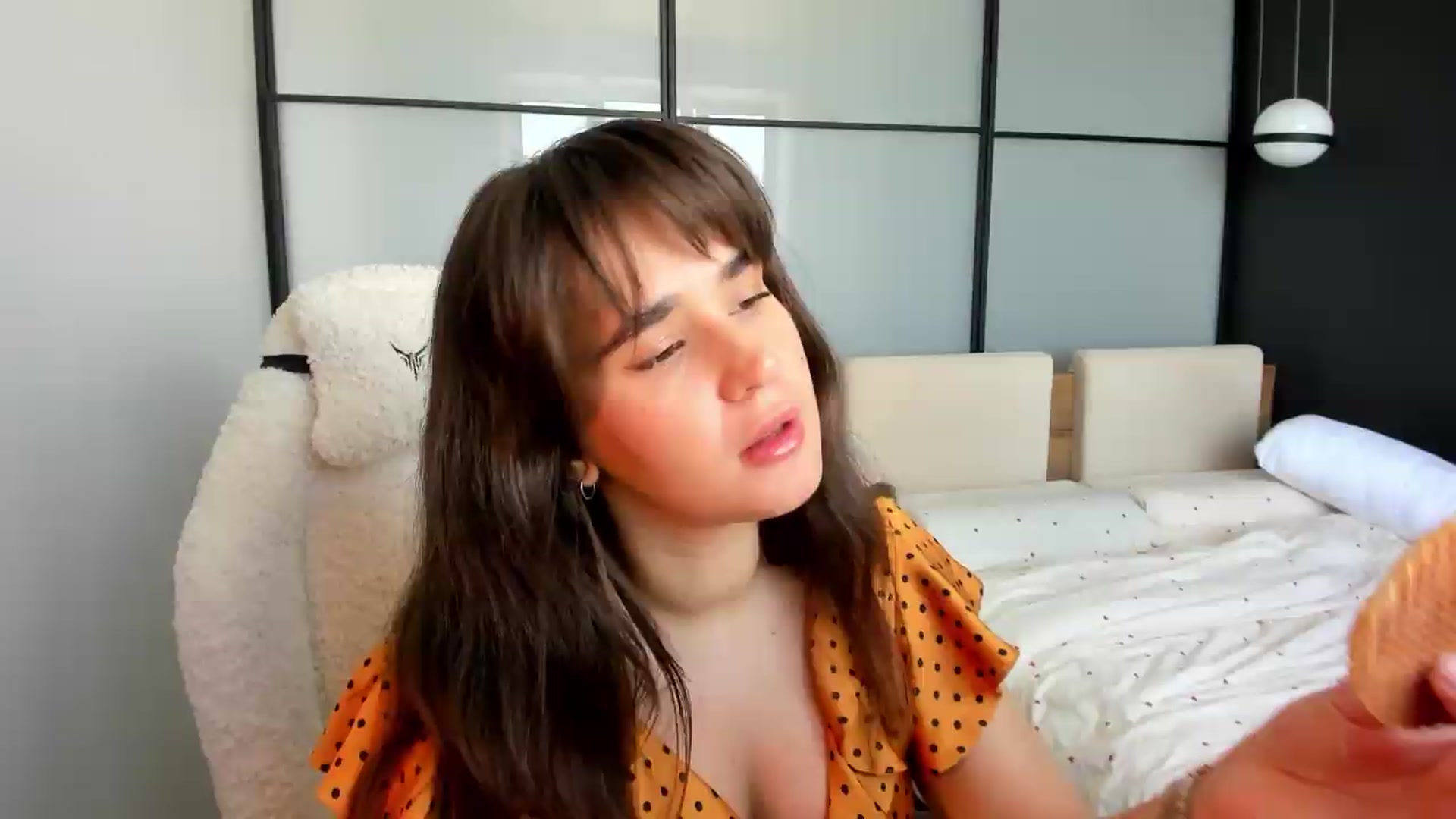 Gallery image thumbnail from Ellies_Smile's myfreecams stream on, 06/11/2026, 09:33 image 16 of 20