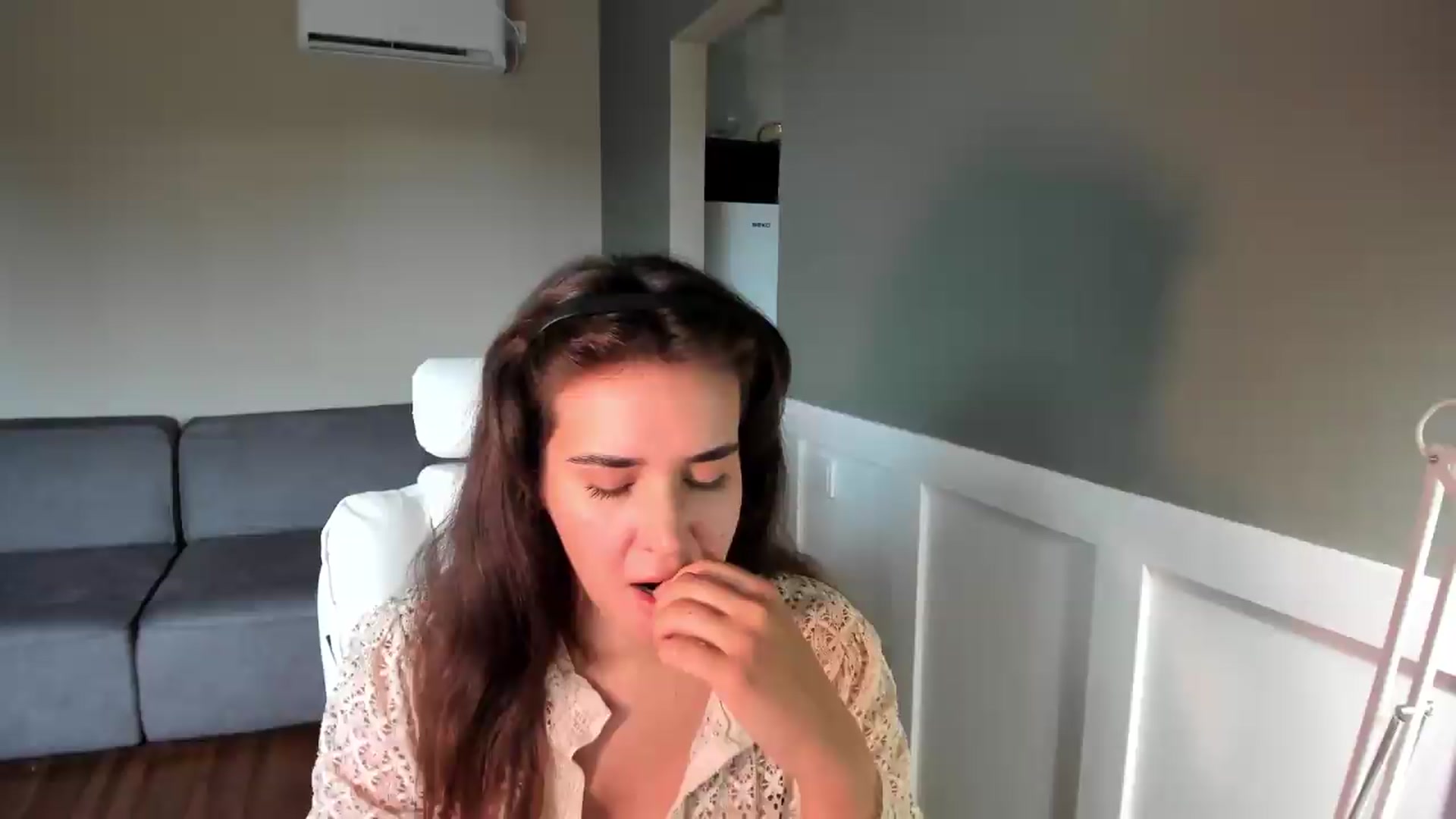Gallery image thumbnail from Ellies_Smile's myfreecams stream on, 07/30/2026, 05:30 image 15 of 20