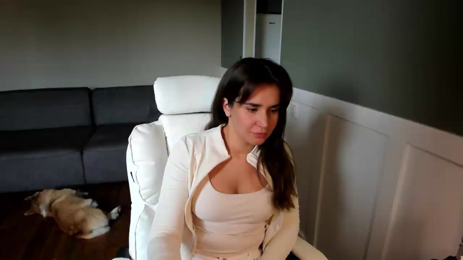 Gallery image thumbnail from Ellies_Smile's myfreecams stream on, 08/20/2026, 09:49 image 18 of 20